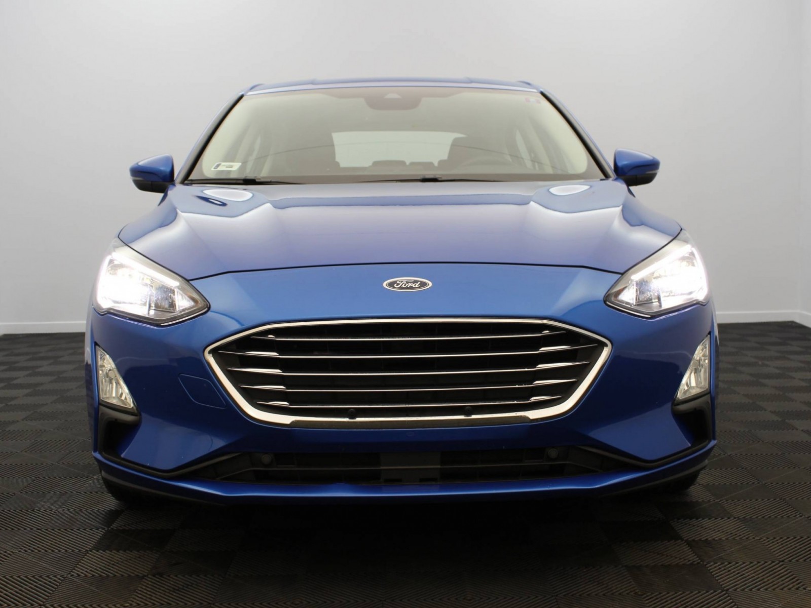 FORD - FOCUS - #181910 - 19