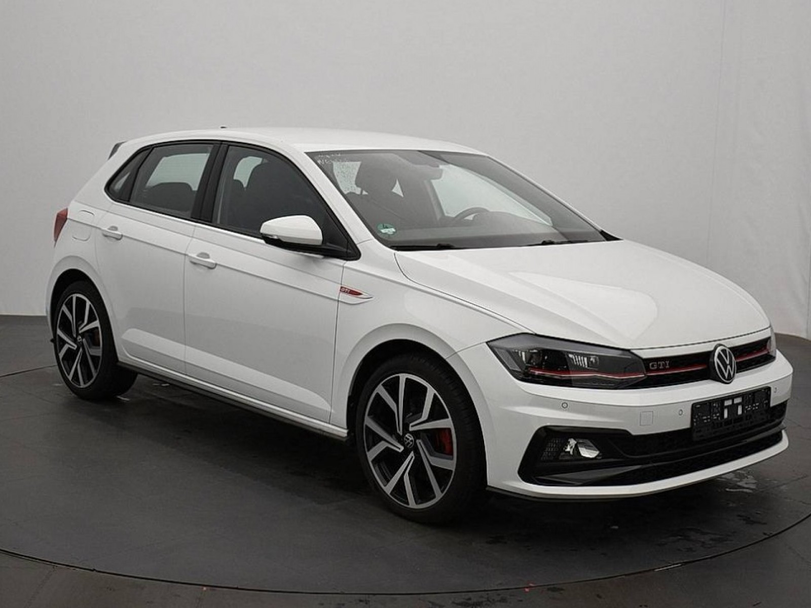 VOLKSWAGEN - POLO - #181981 - 16