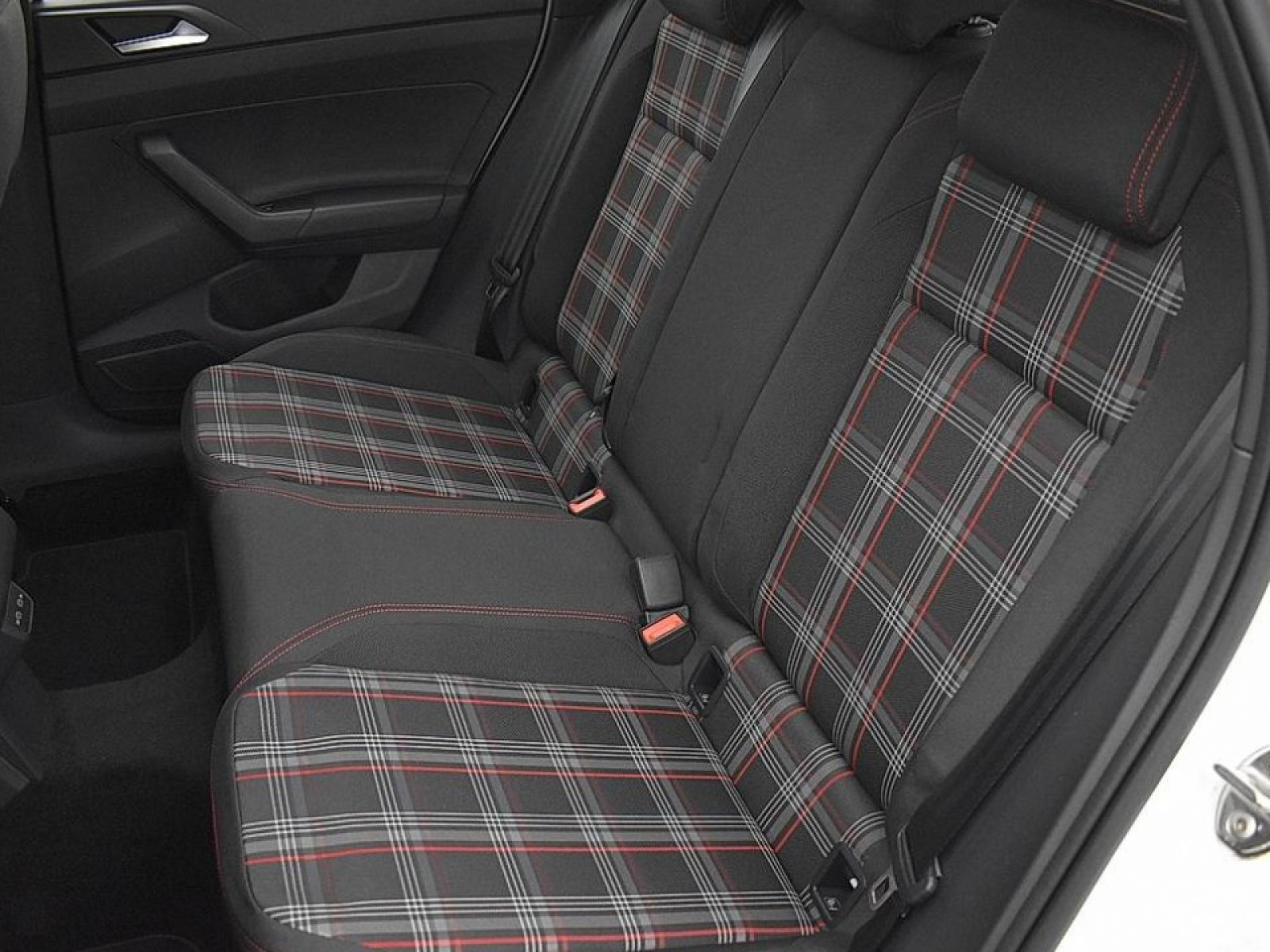VOLKSWAGEN - POLO - #181981 - 23