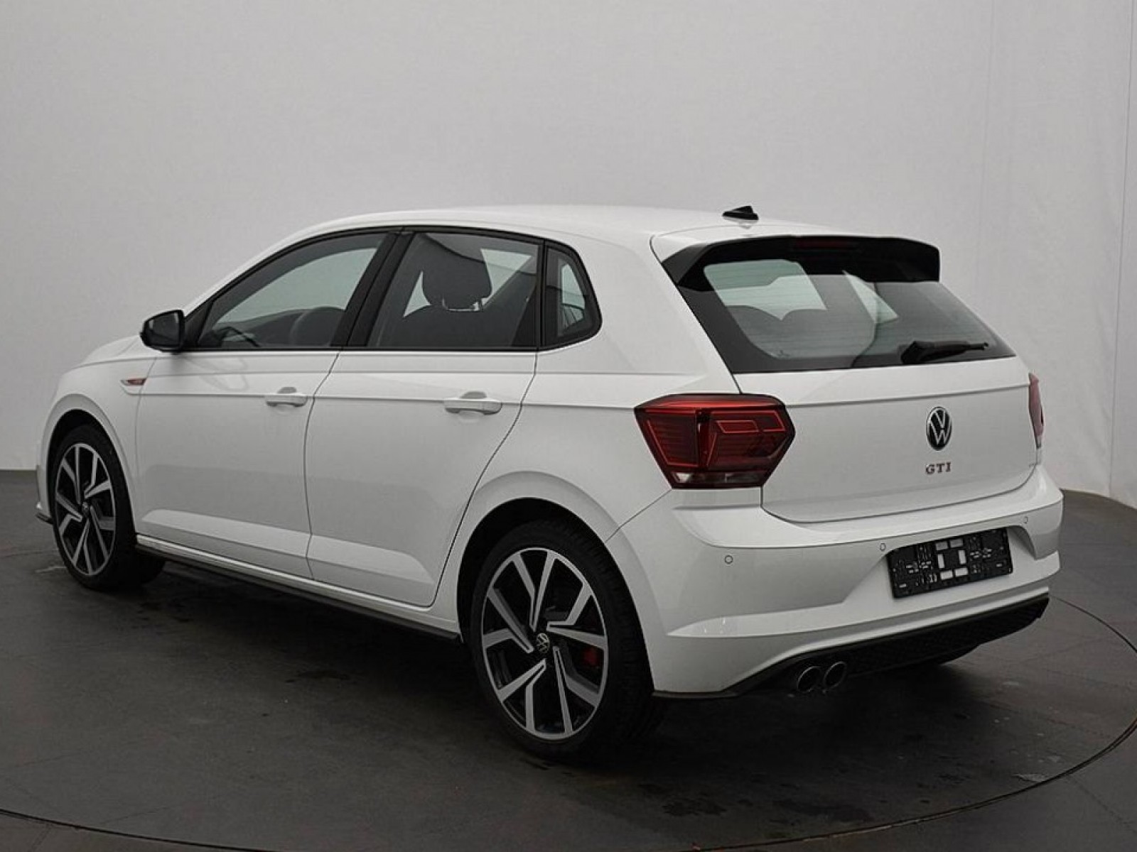 VOLKSWAGEN - POLO - #181981 - 17