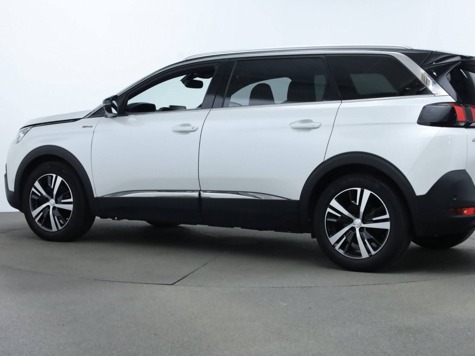 PEUGEOT - 5008 - #182237 - 19