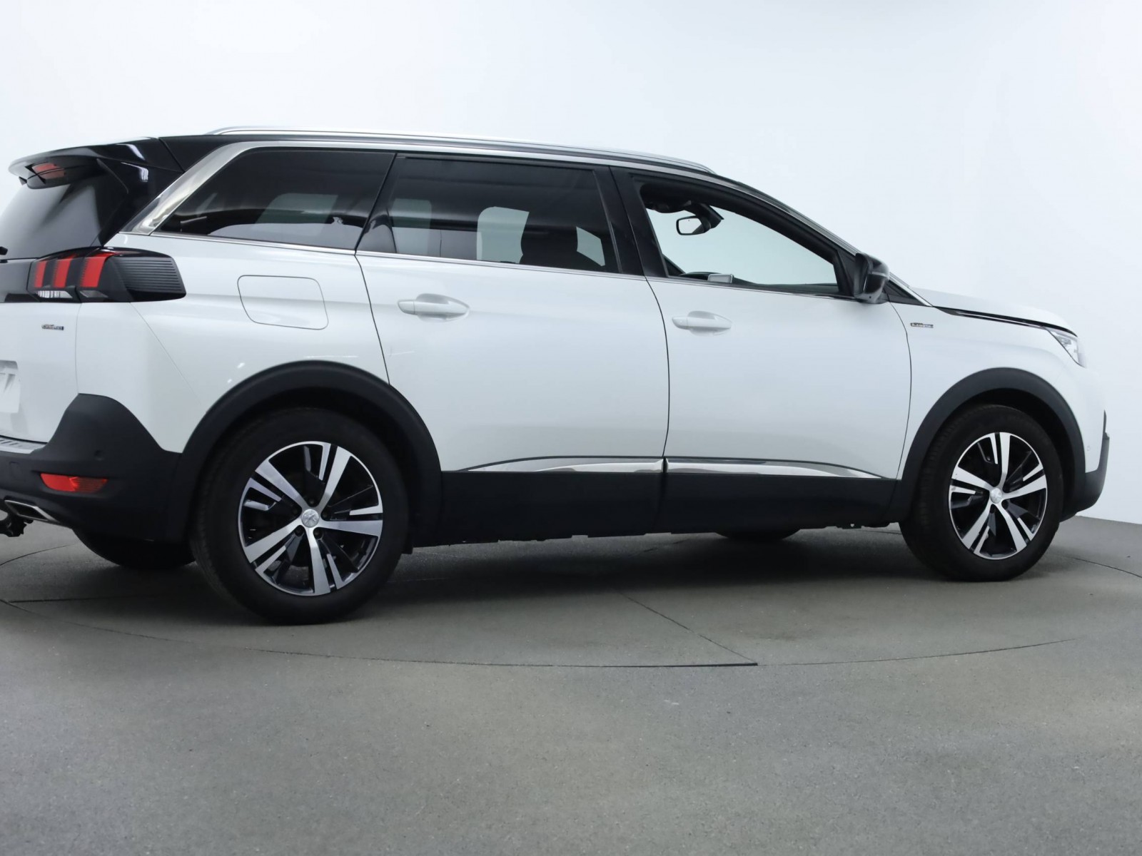 PEUGEOT - 5008 - #182237 - 5