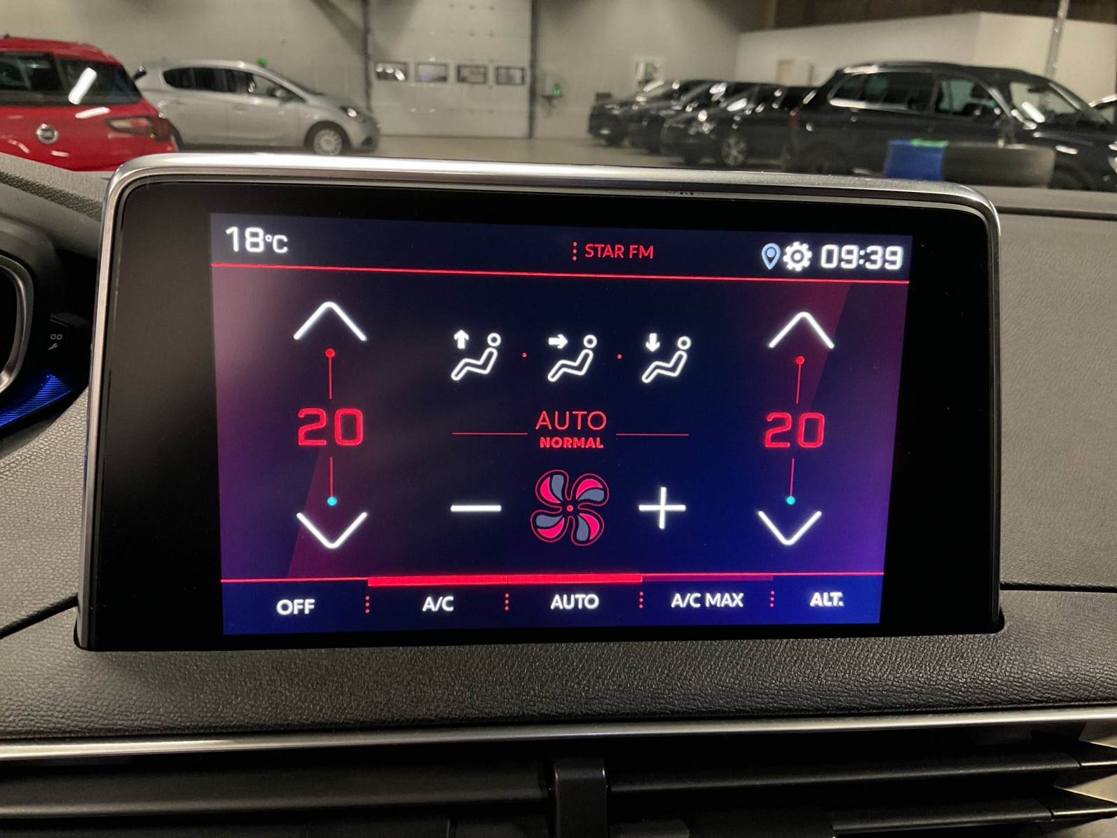 PEUGEOT - 5008 - #182237 - 11
