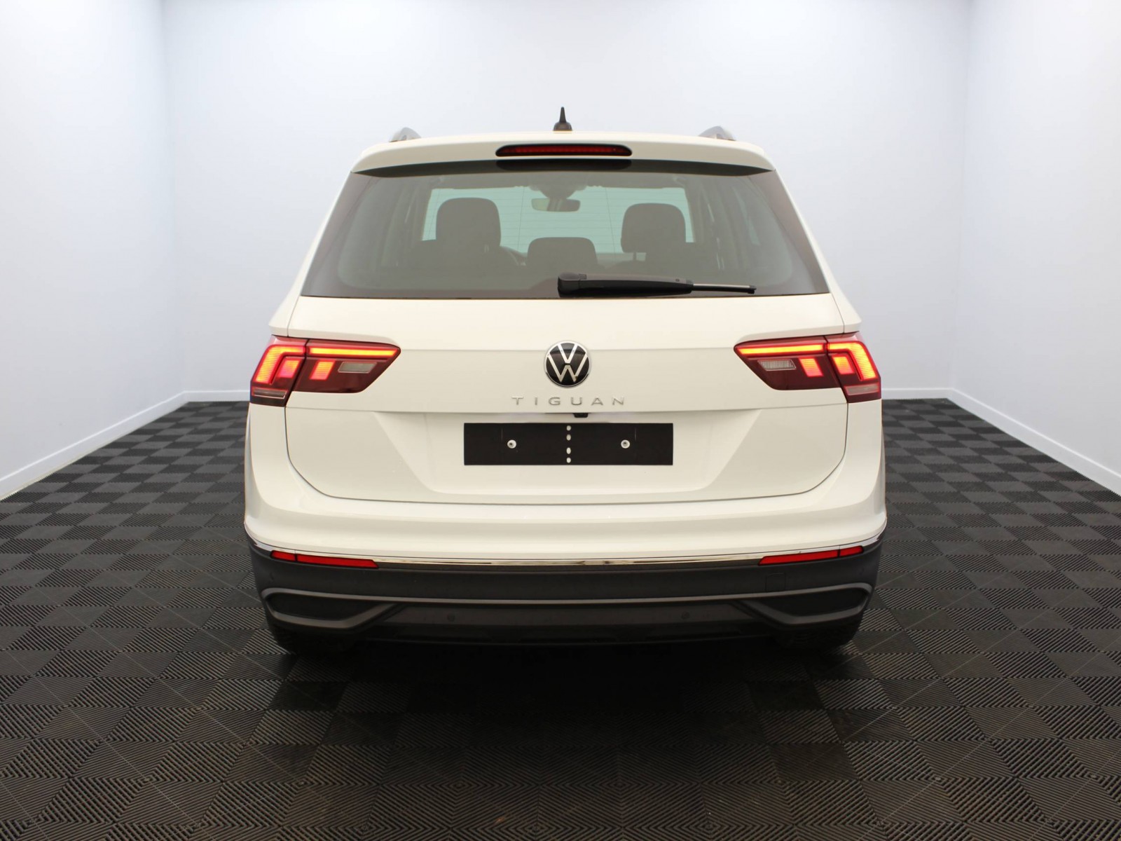 VOLKSWAGEN - TIGUAN - #182136 - 5