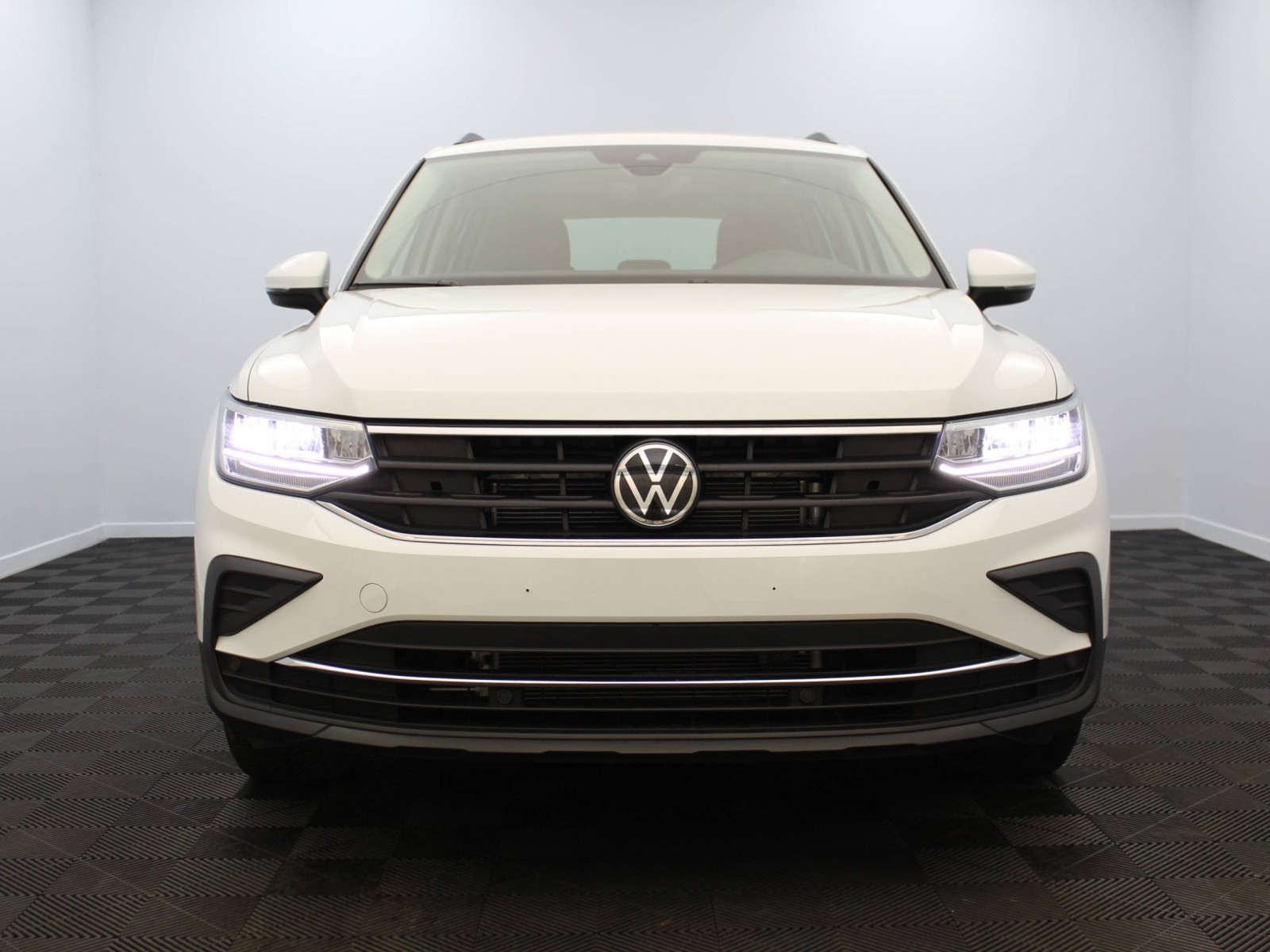 VOLKSWAGEN - TIGUAN - #182136 - 4
