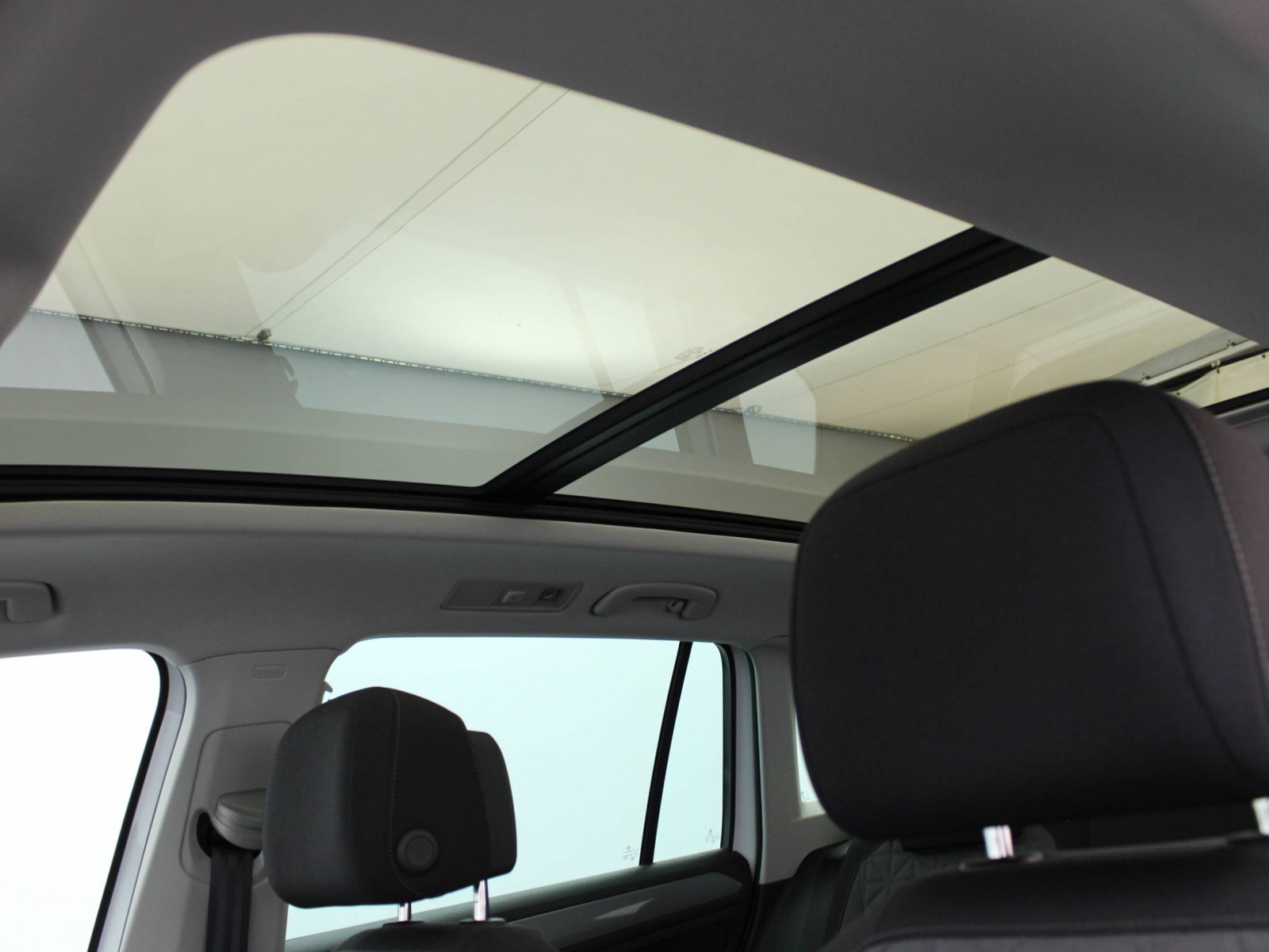 VOLKSWAGEN - TIGUAN - #182136 - 14