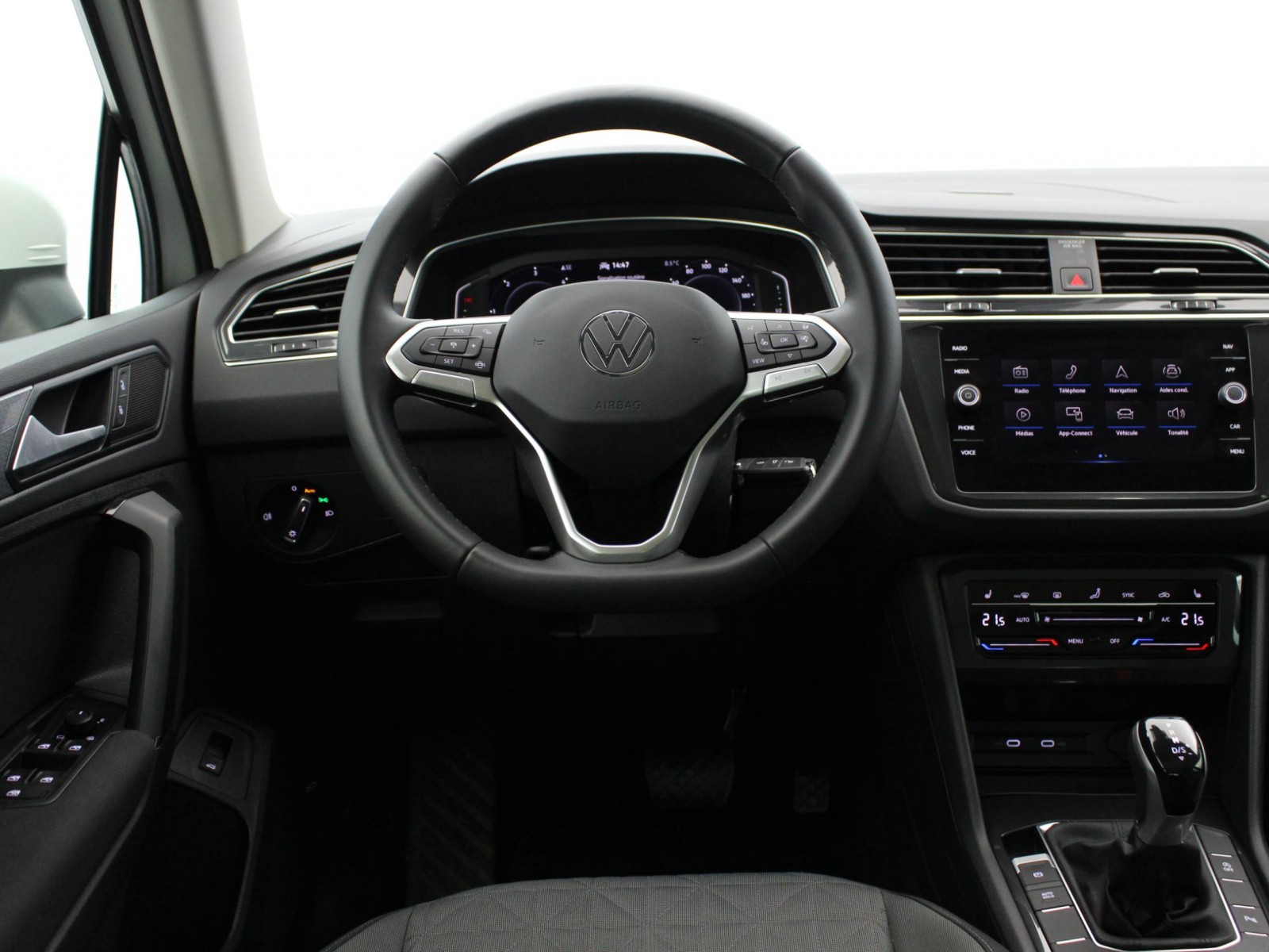 VOLKSWAGEN - TIGUAN - #182136 - 9