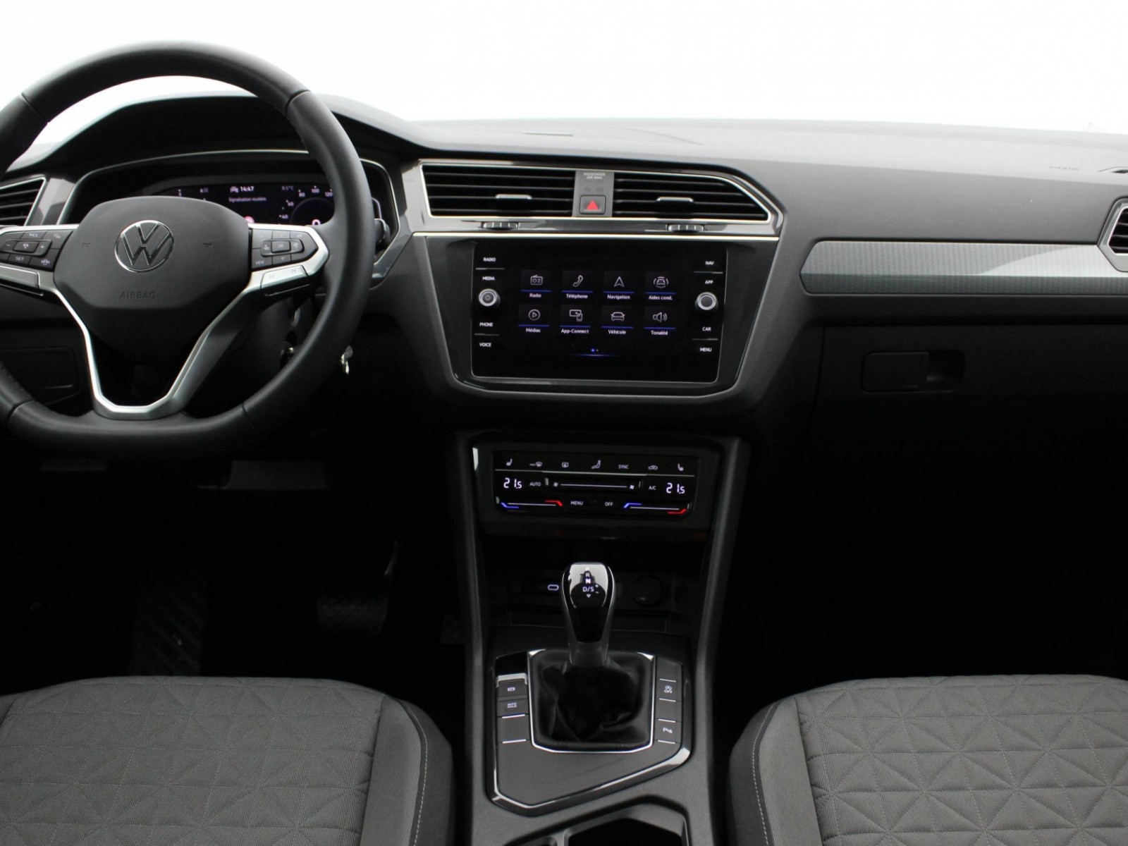 VOLKSWAGEN - TIGUAN - #182136 - 31