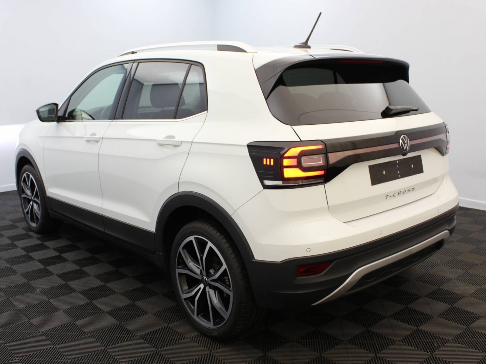 VOLKSWAGEN - T-CROSS - #182131 - 2