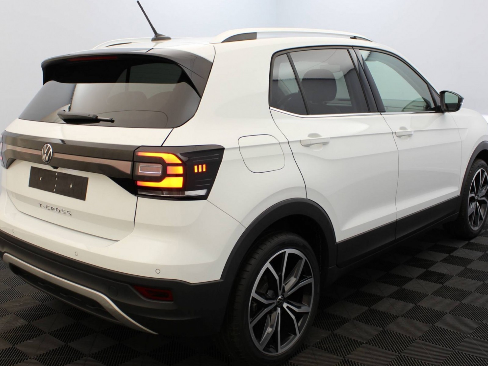 VOLKSWAGEN - T-CROSS - #182131 - 20