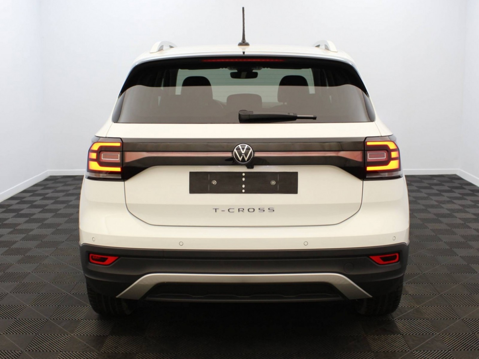 VOLKSWAGEN - T-CROSS - #182131 - 24