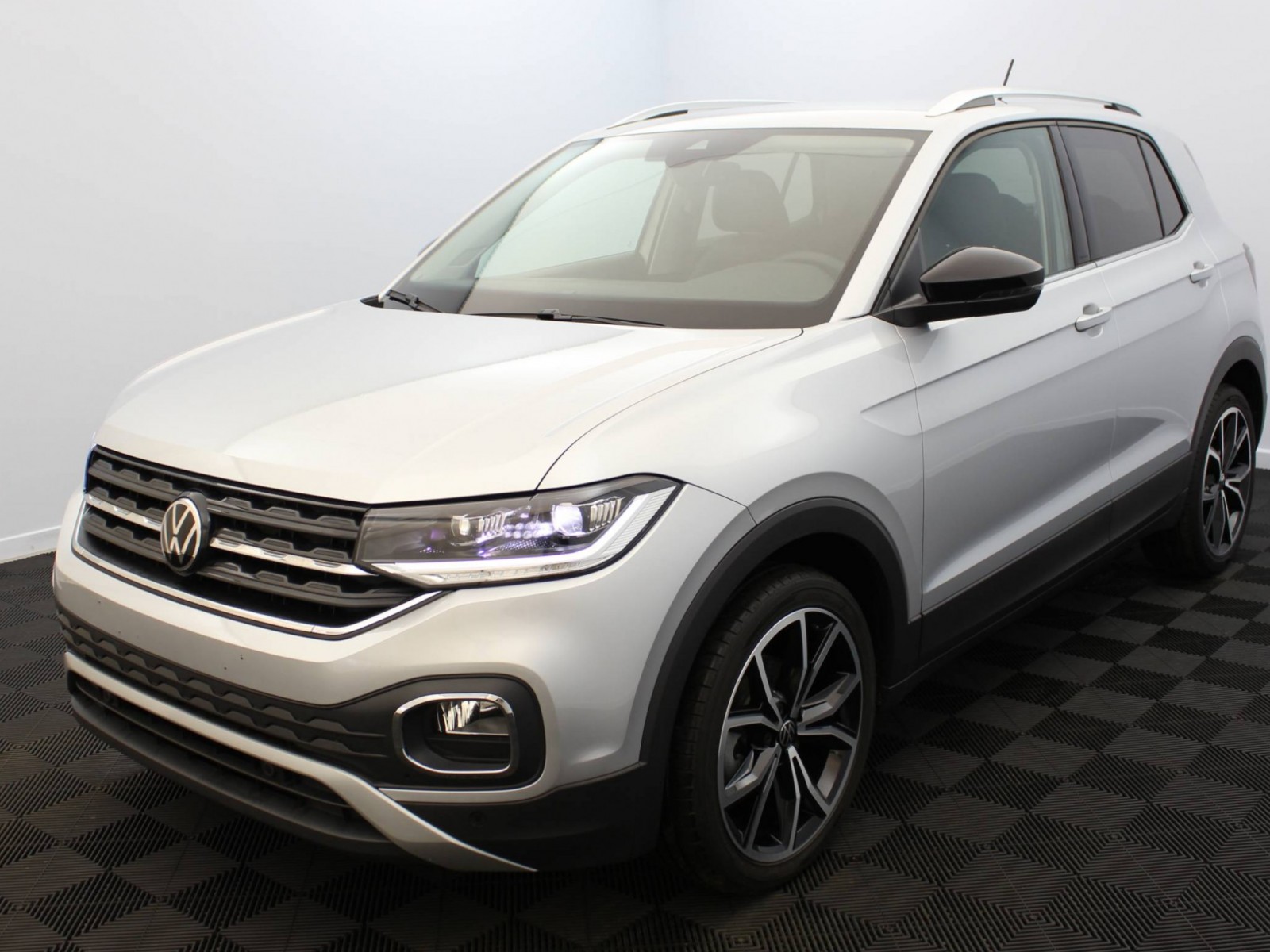 VOLKSWAGEN - T-CROSS - #182133 - 15