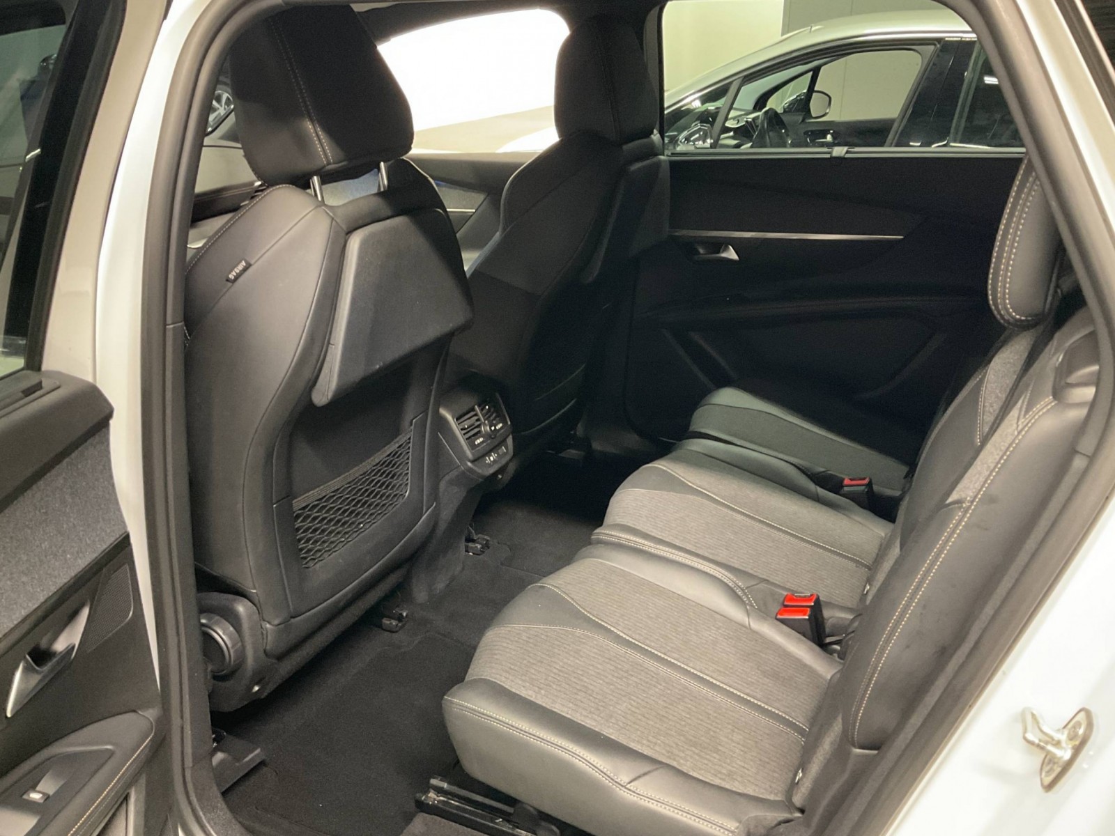 PEUGEOT - 5008 - #182238 - 29