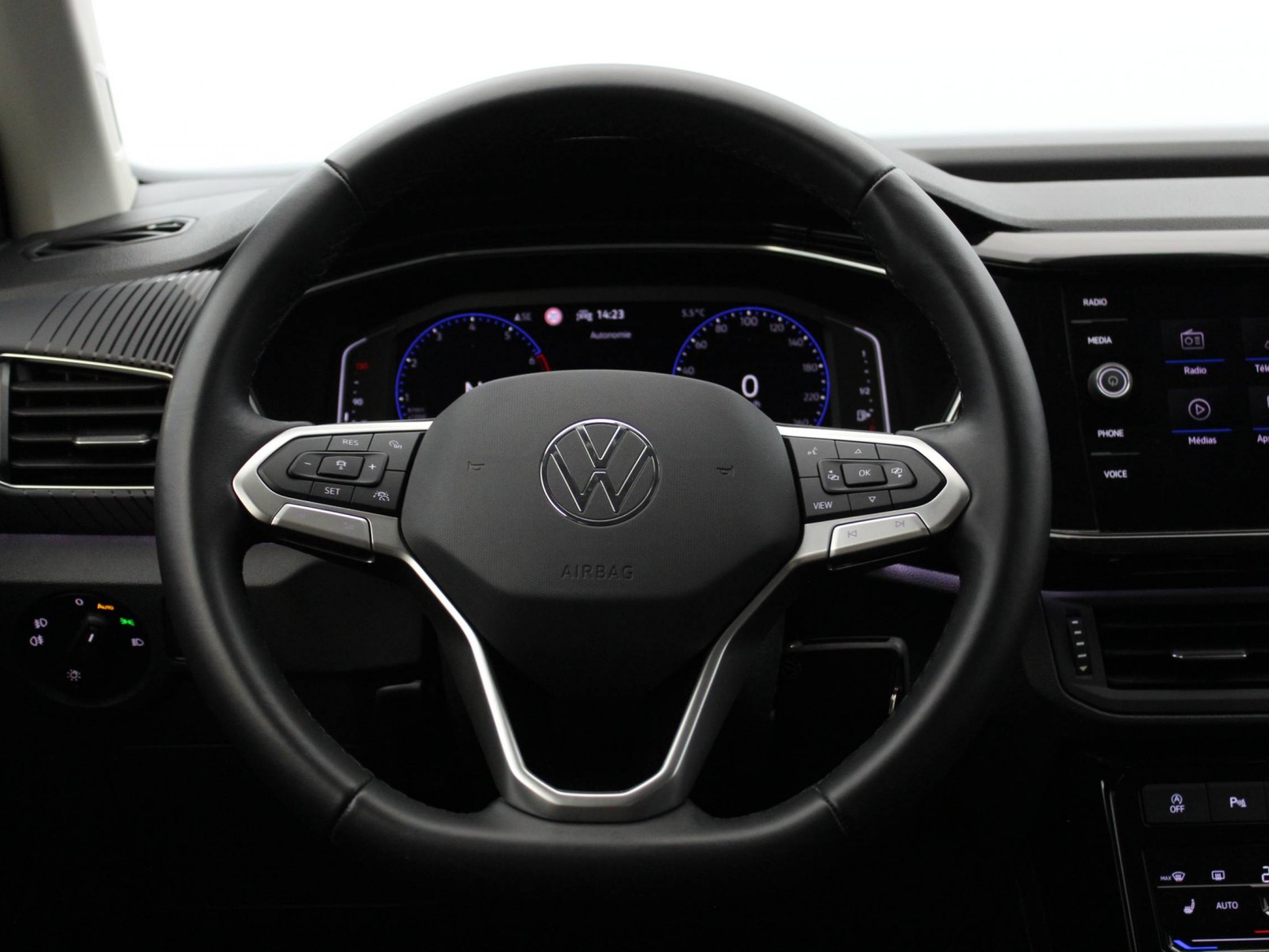 VOLKSWAGEN - T-CROSS - #182130 - 10