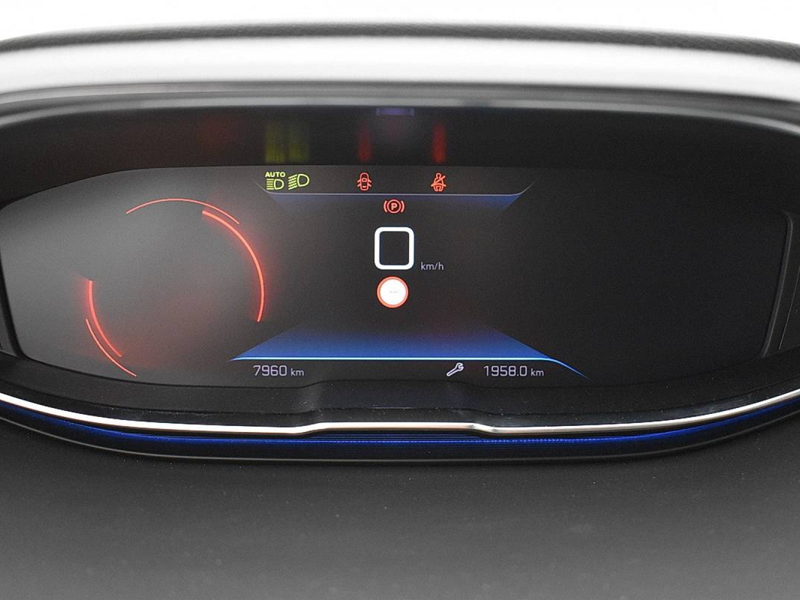 PEUGEOT - 5008 - #182304 - 12