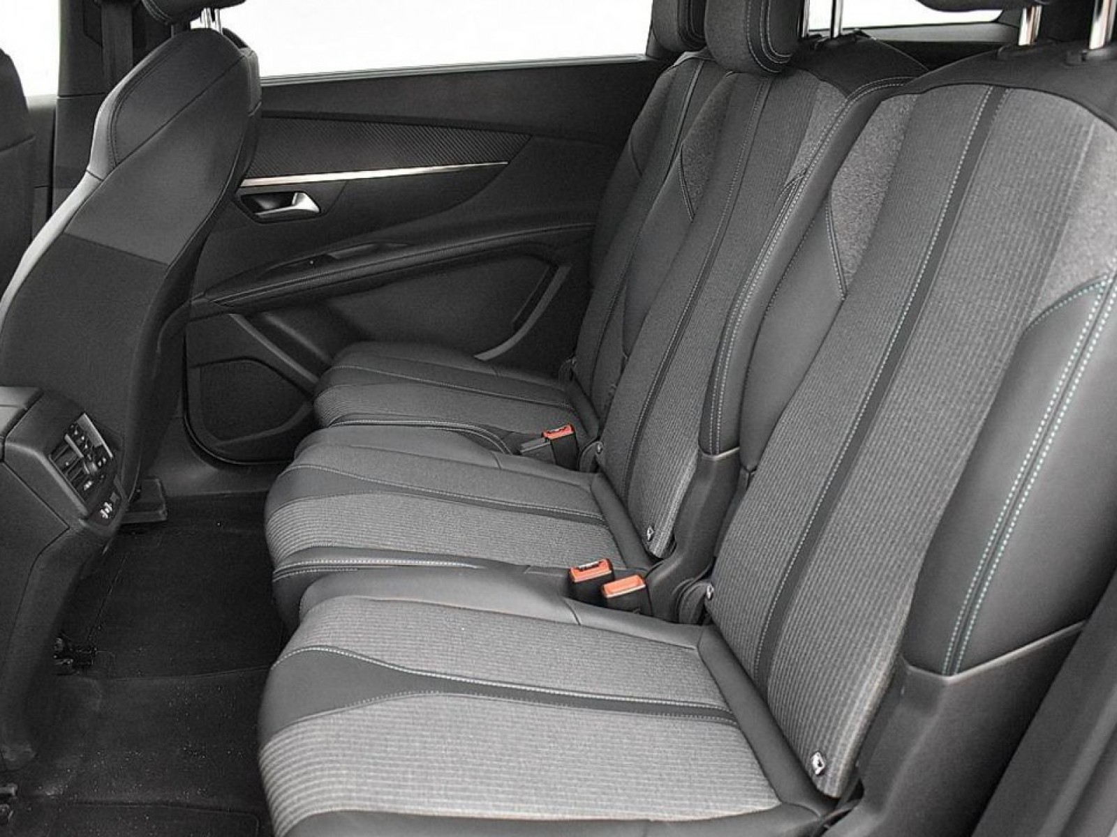 PEUGEOT - 5008 - #182303 - 23