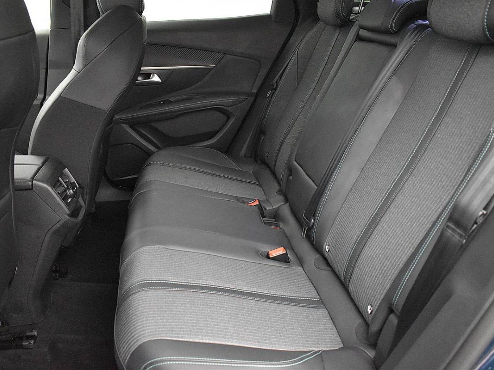 PEUGEOT - 3008 - #182298 - 8