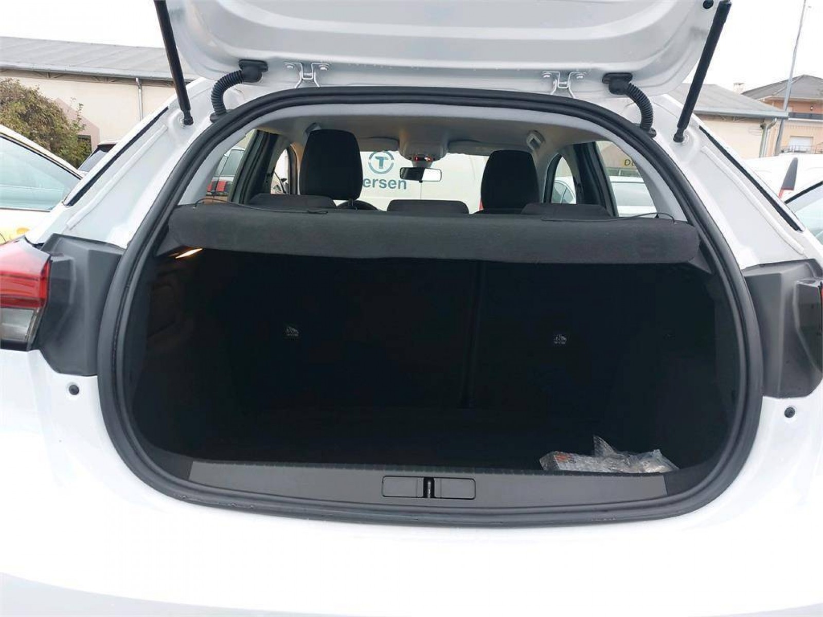 OPEL - CORSA - #182601 - 9