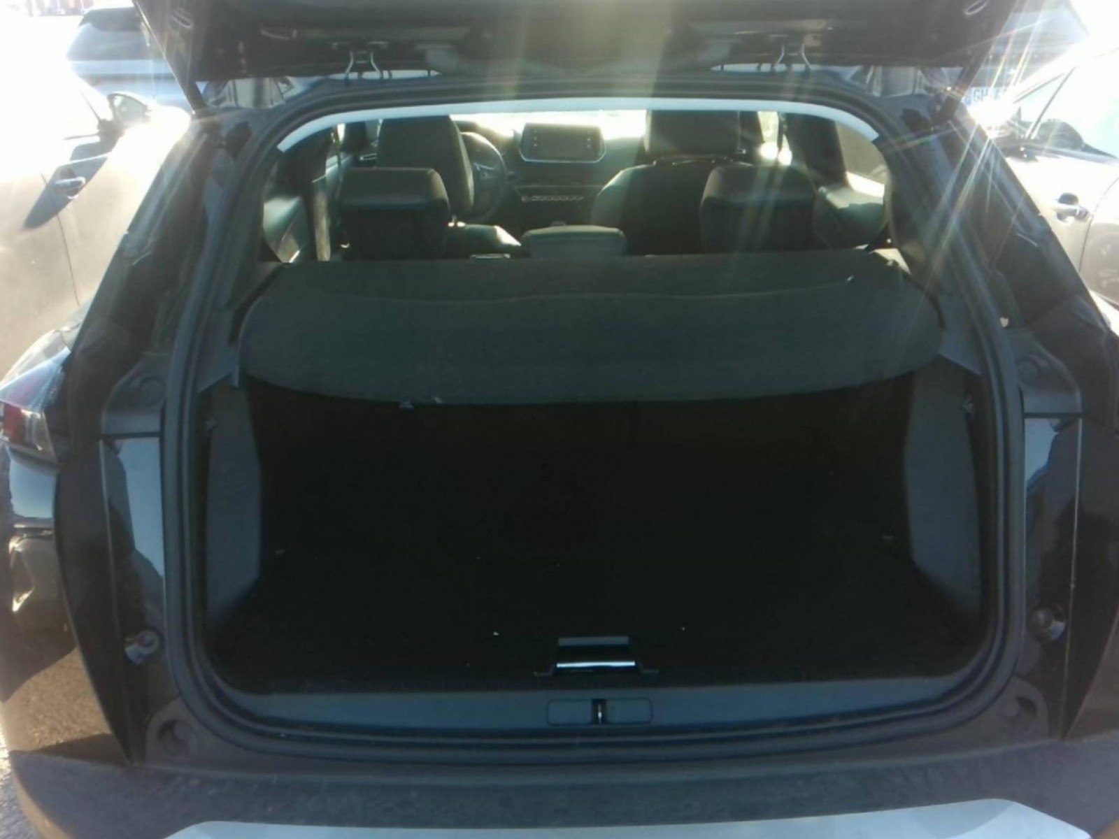 PEUGEOT - 2008 - #182608 - 8