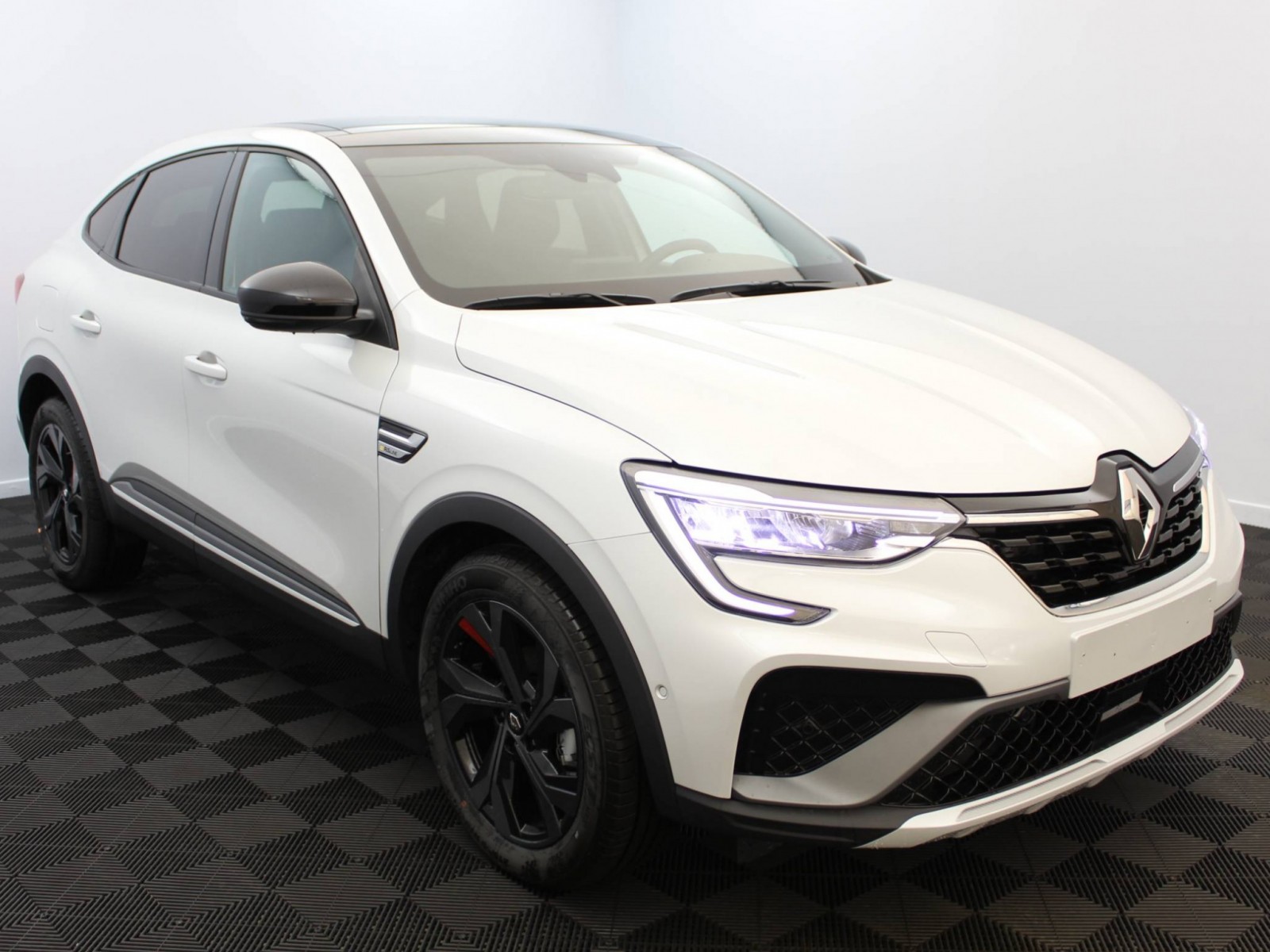 RENAULT - ARKANA - #181496 - 17
