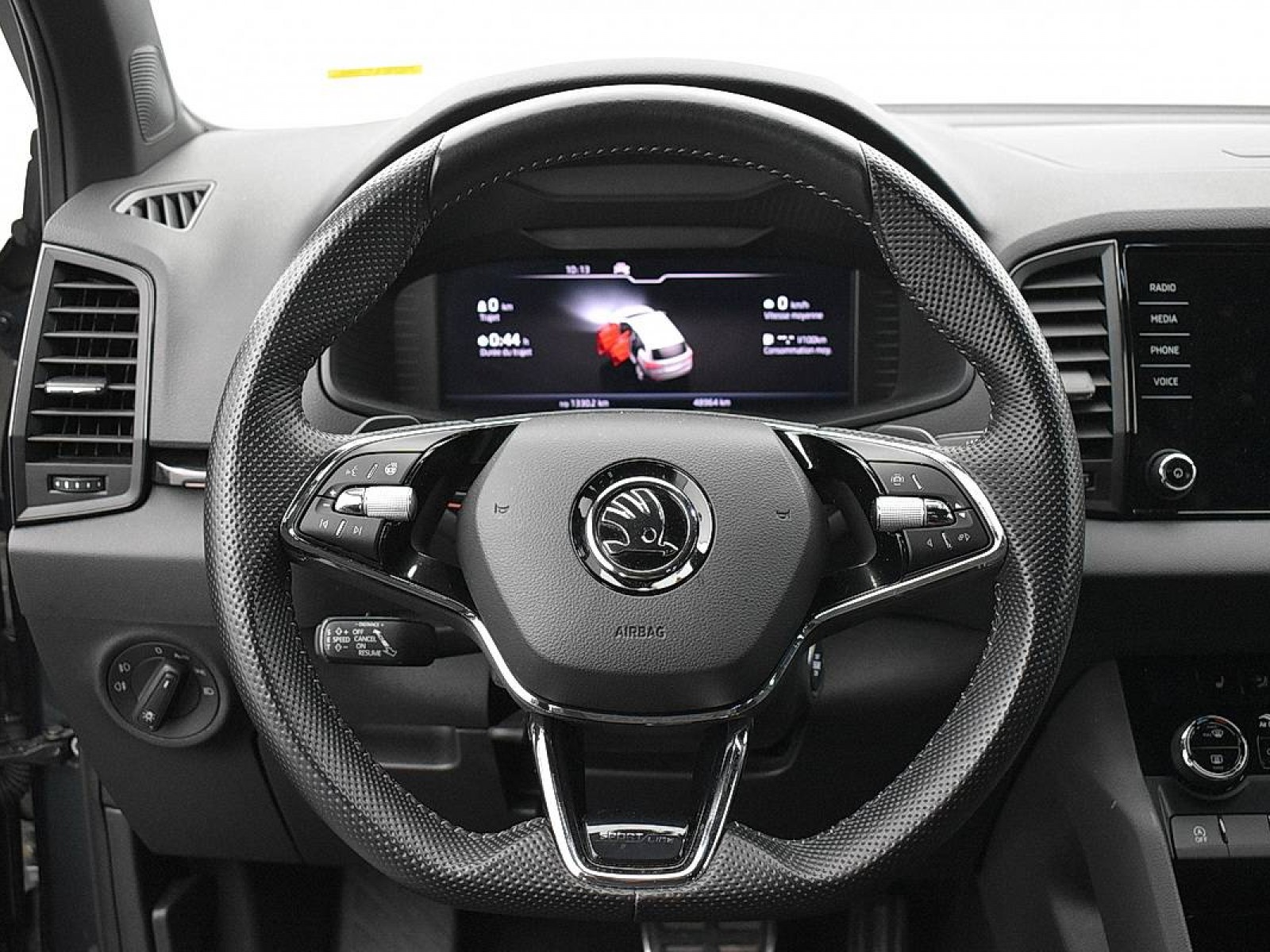 SKODA - KAROQ - #182045 - 10