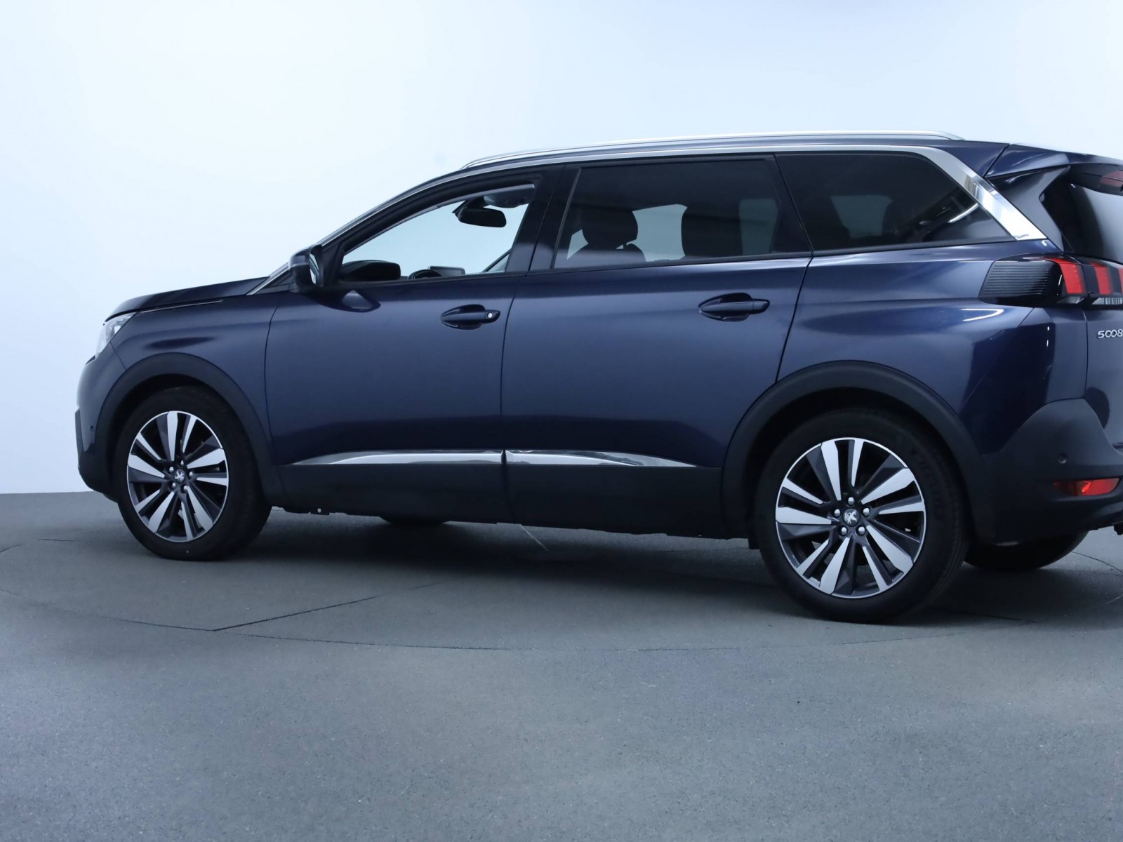 PEUGEOT - 5008 - #182236 - 2