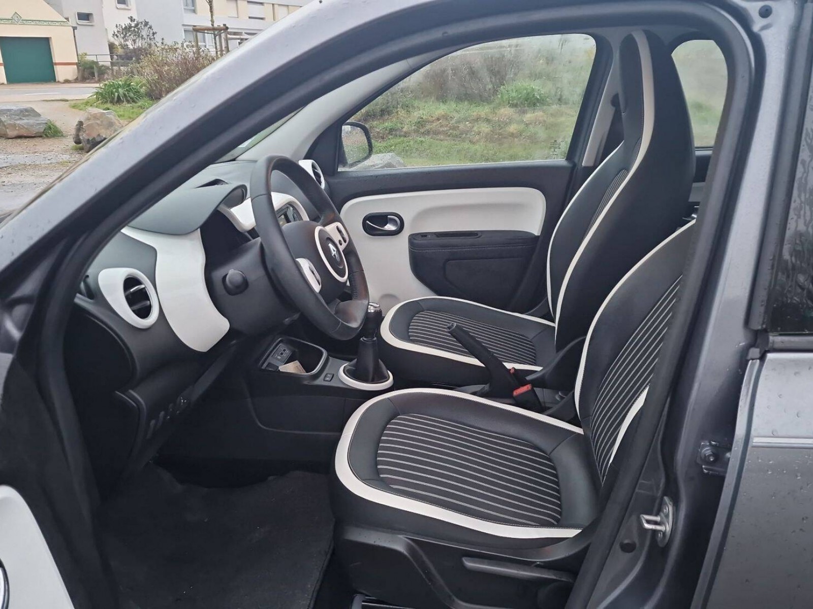 RENAULT - TWINGO III - #182637 - 5