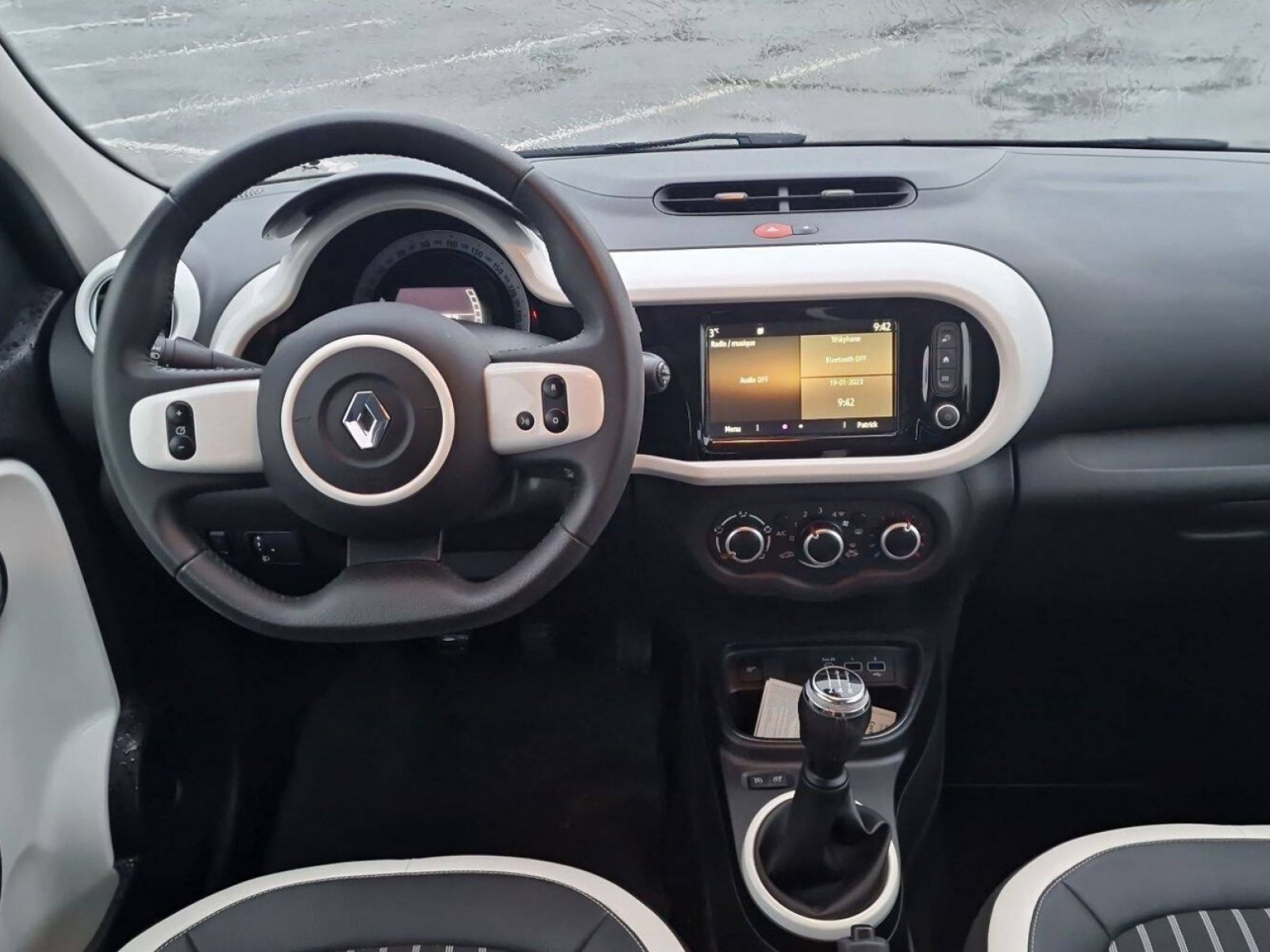 RENAULT - TWINGO III - #182637 - 17