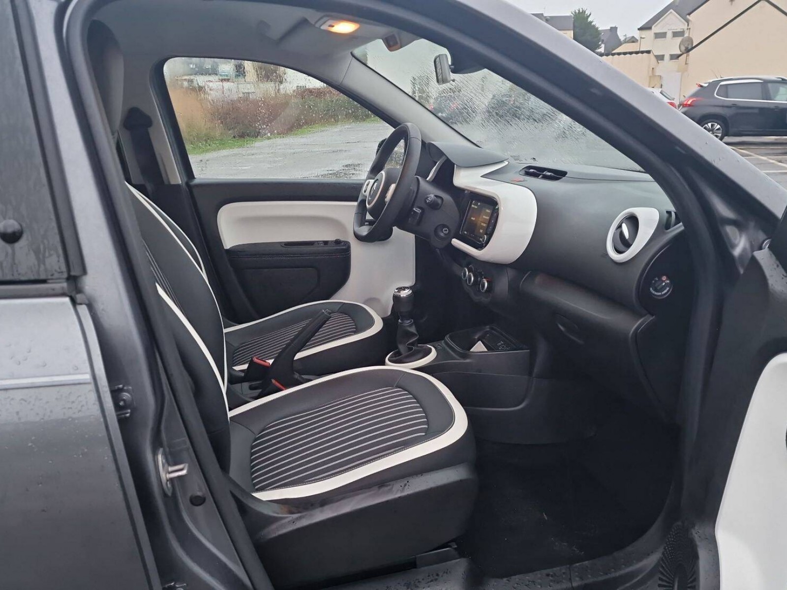 RENAULT - TWINGO III - #182637 - 8