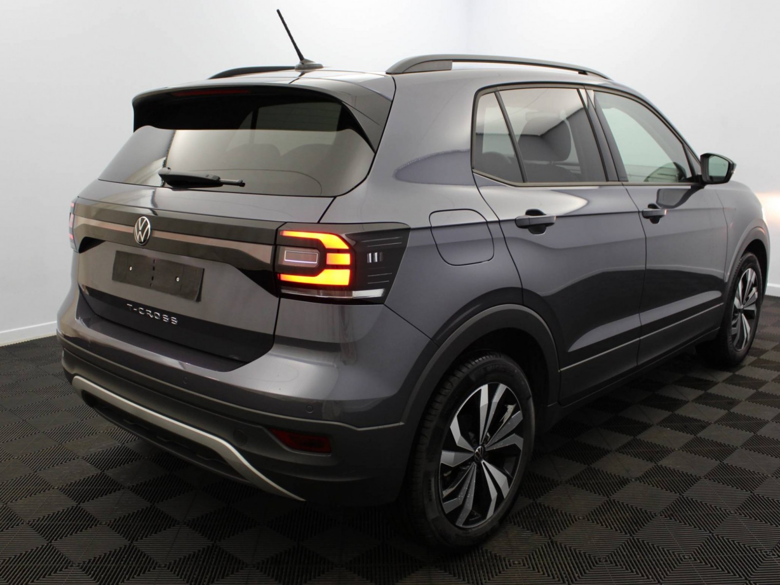 VOLKSWAGEN - T-CROSS - #175393 - 3