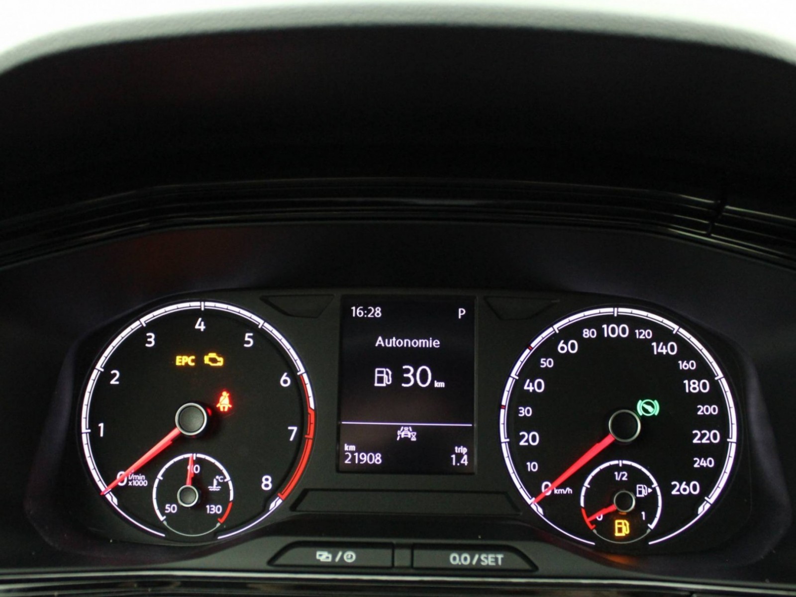 VOLKSWAGEN - T-CROSS - #175393 - 26