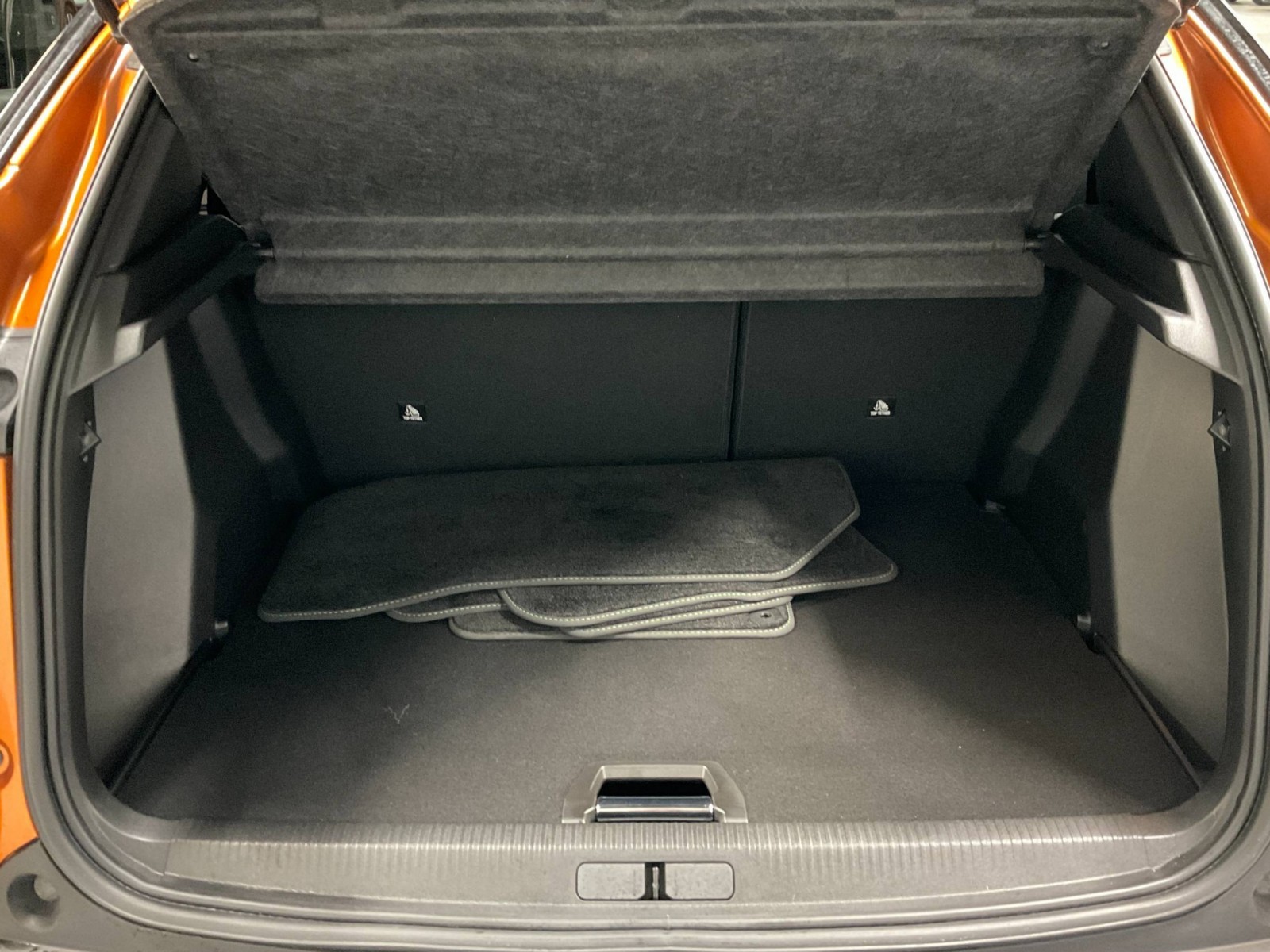 PEUGEOT - 2008 - #182586 - 26