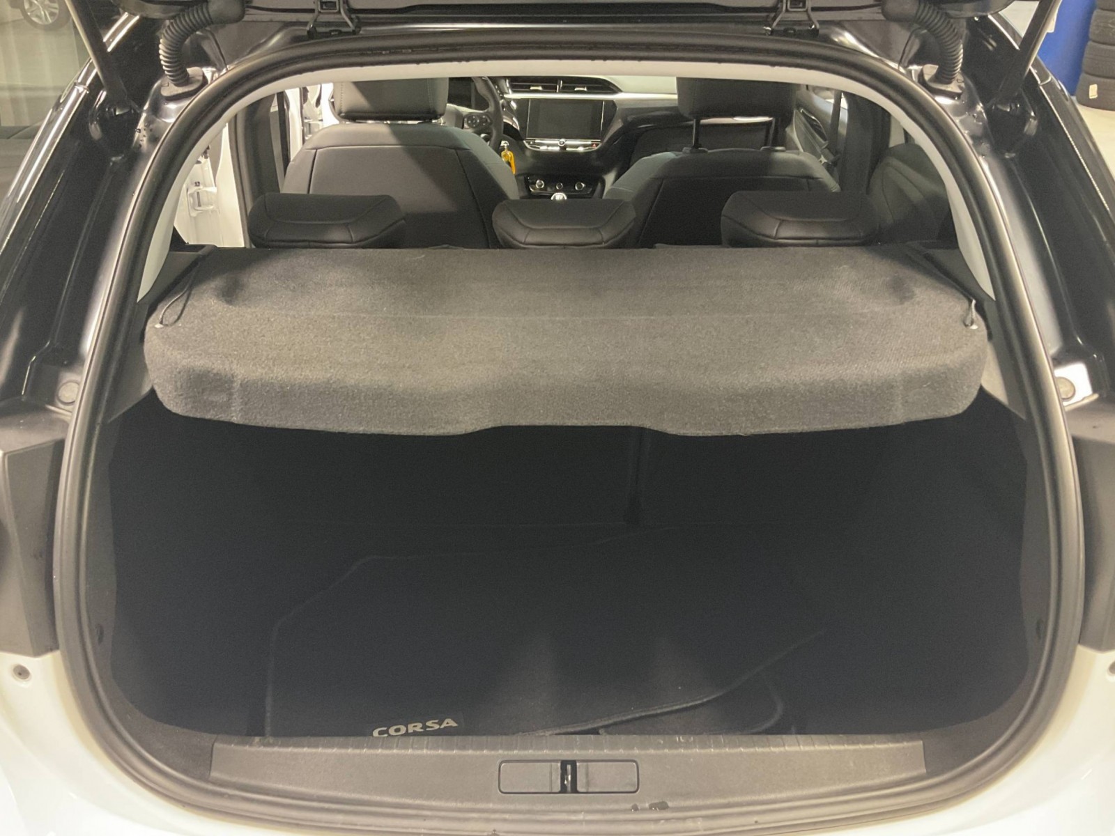OPEL - CORSA - #182524 - 34