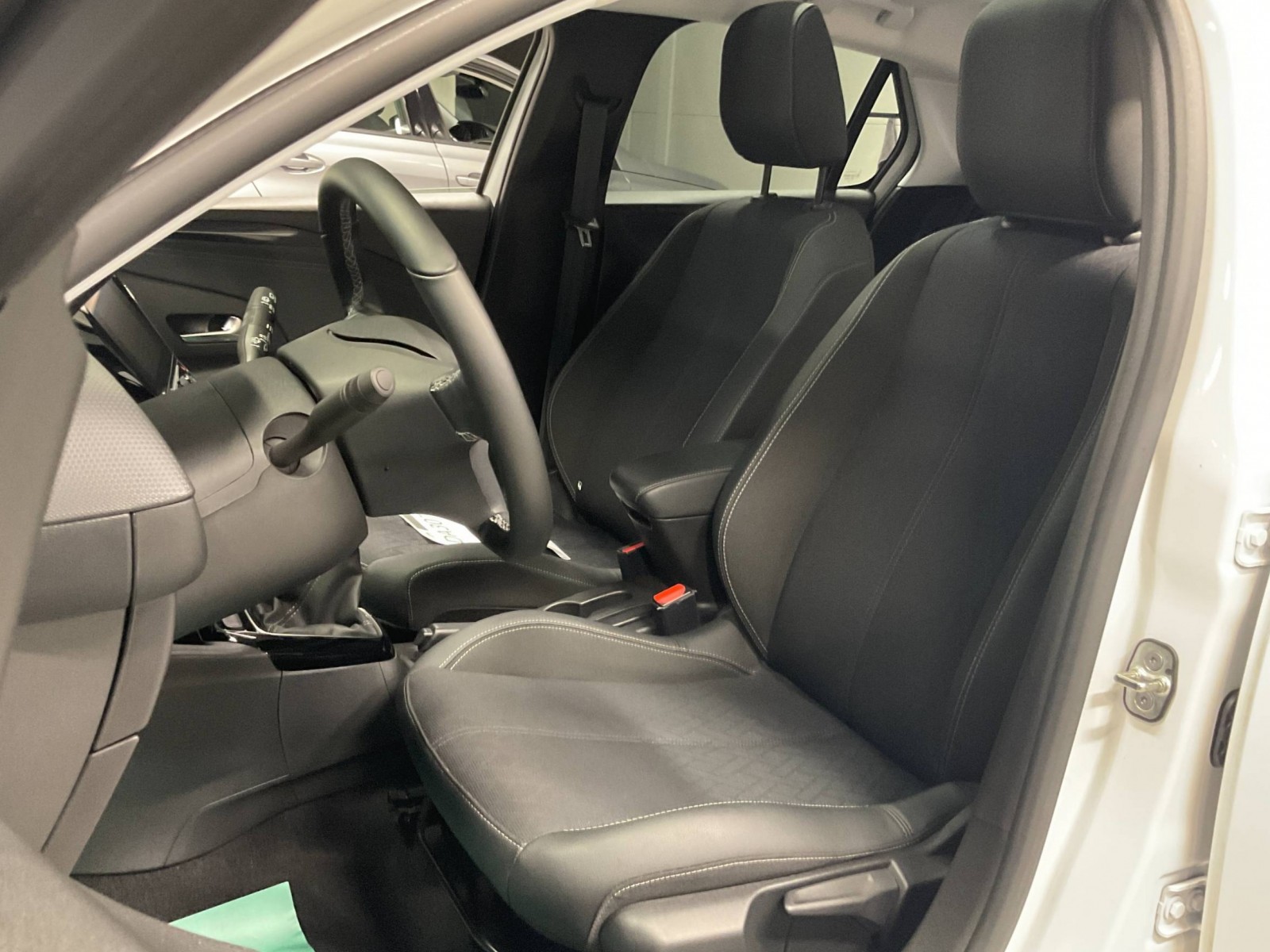 OPEL - CORSA - #182524 - 32