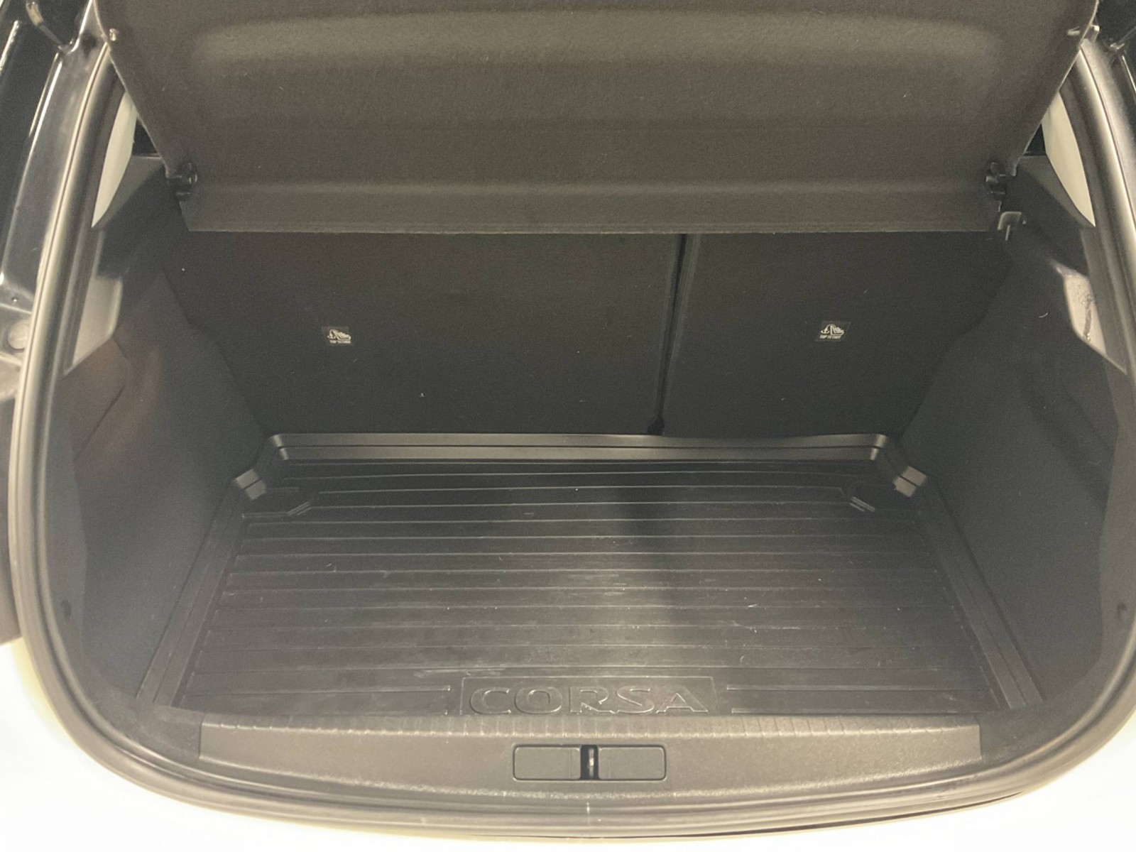OPEL - CORSA - #182530 - 28