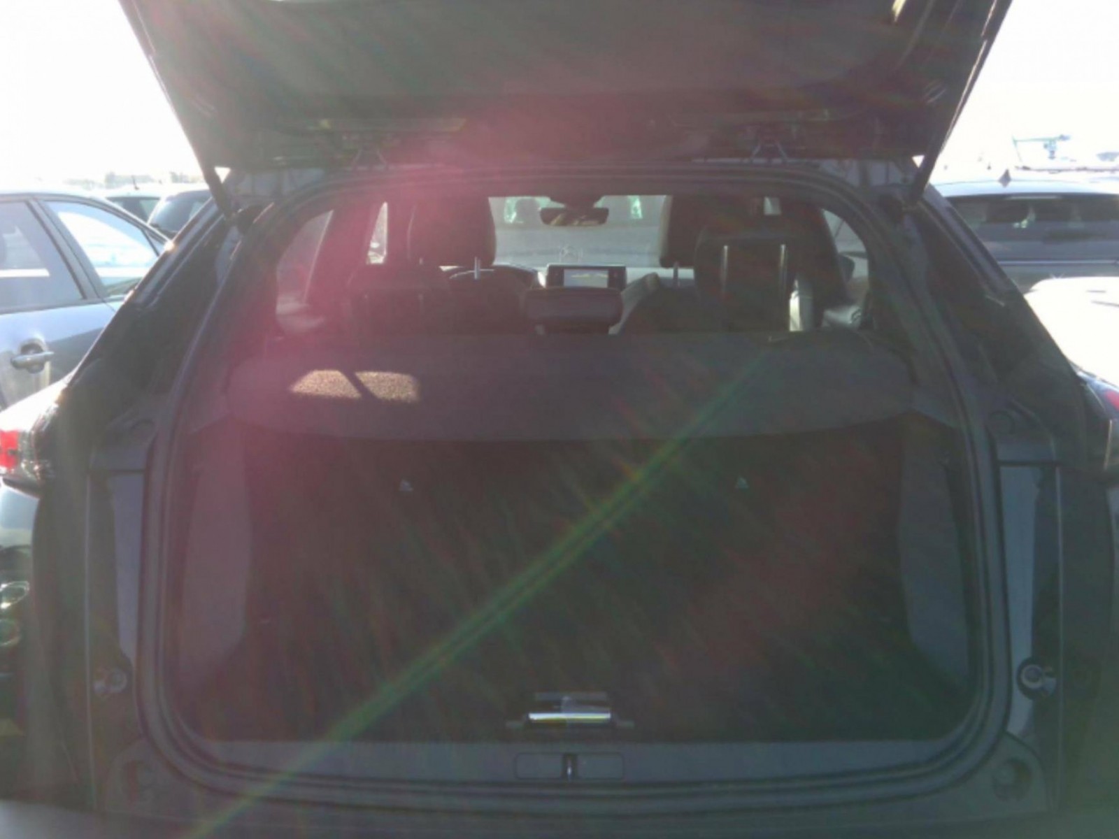 PEUGEOT - 2008 - #182813 - 8