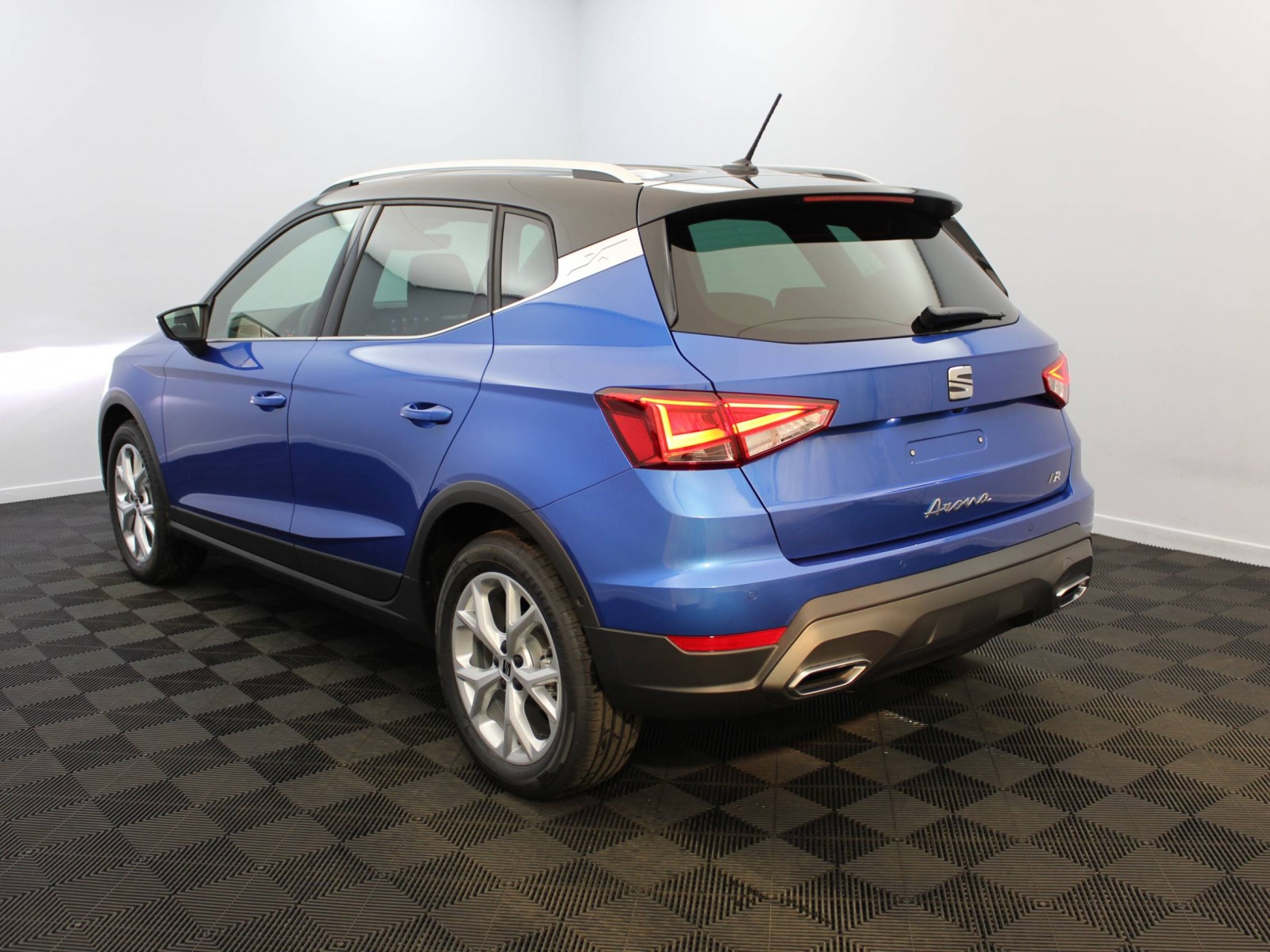 SEAT - ARONA - #182646 - 2