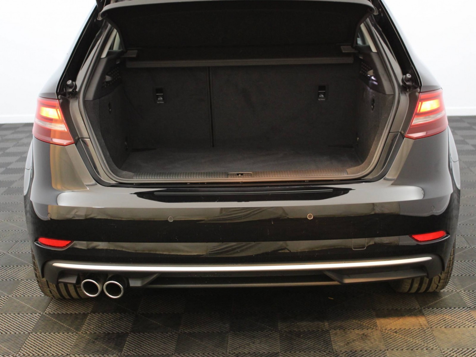 AUDI - A3 SPORTBACK - #182505 - 28