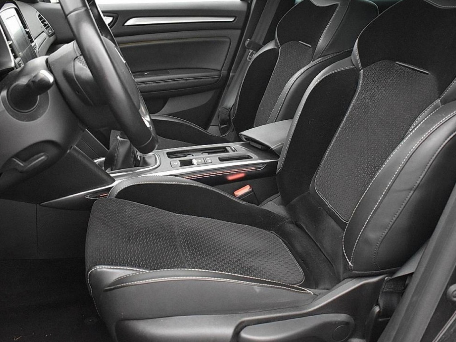 RENAULT - MEGANE IV ESTATE - #181942 - 23