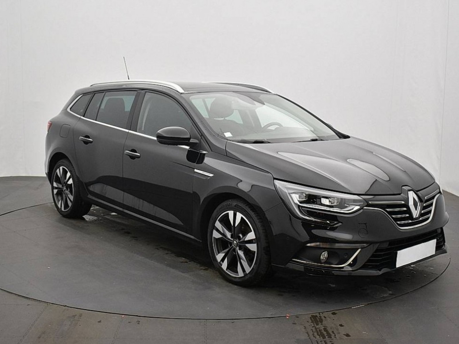 RENAULT - MEGANE IV ESTATE - #181942 - 17