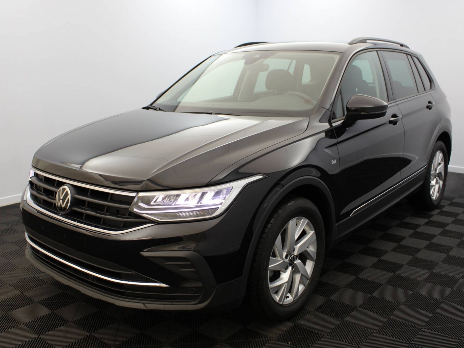 VOLKSWAGEN - TIGUAN - #168928 - 0