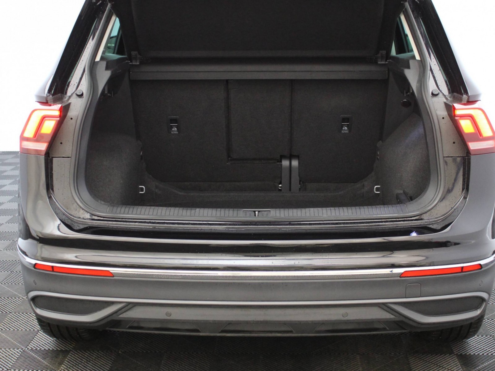 VOLKSWAGEN - TIGUAN - #168928 - 13