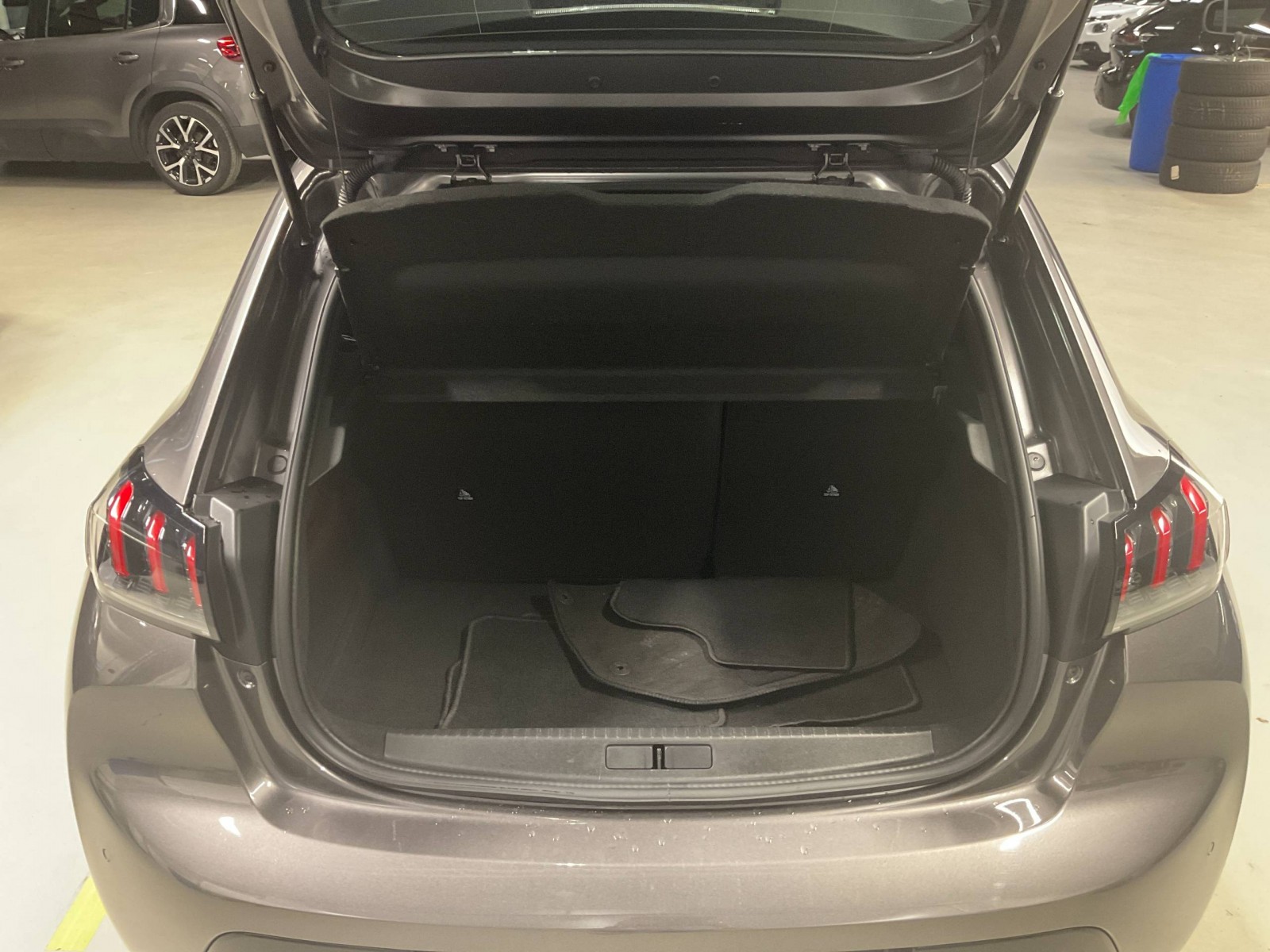 PEUGEOT - 208 - #183003 - 9