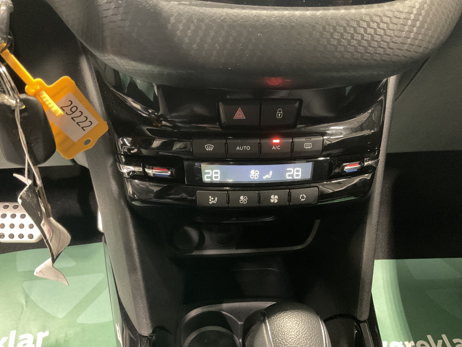 PEUGEOT - 2008 - #183010 - 17