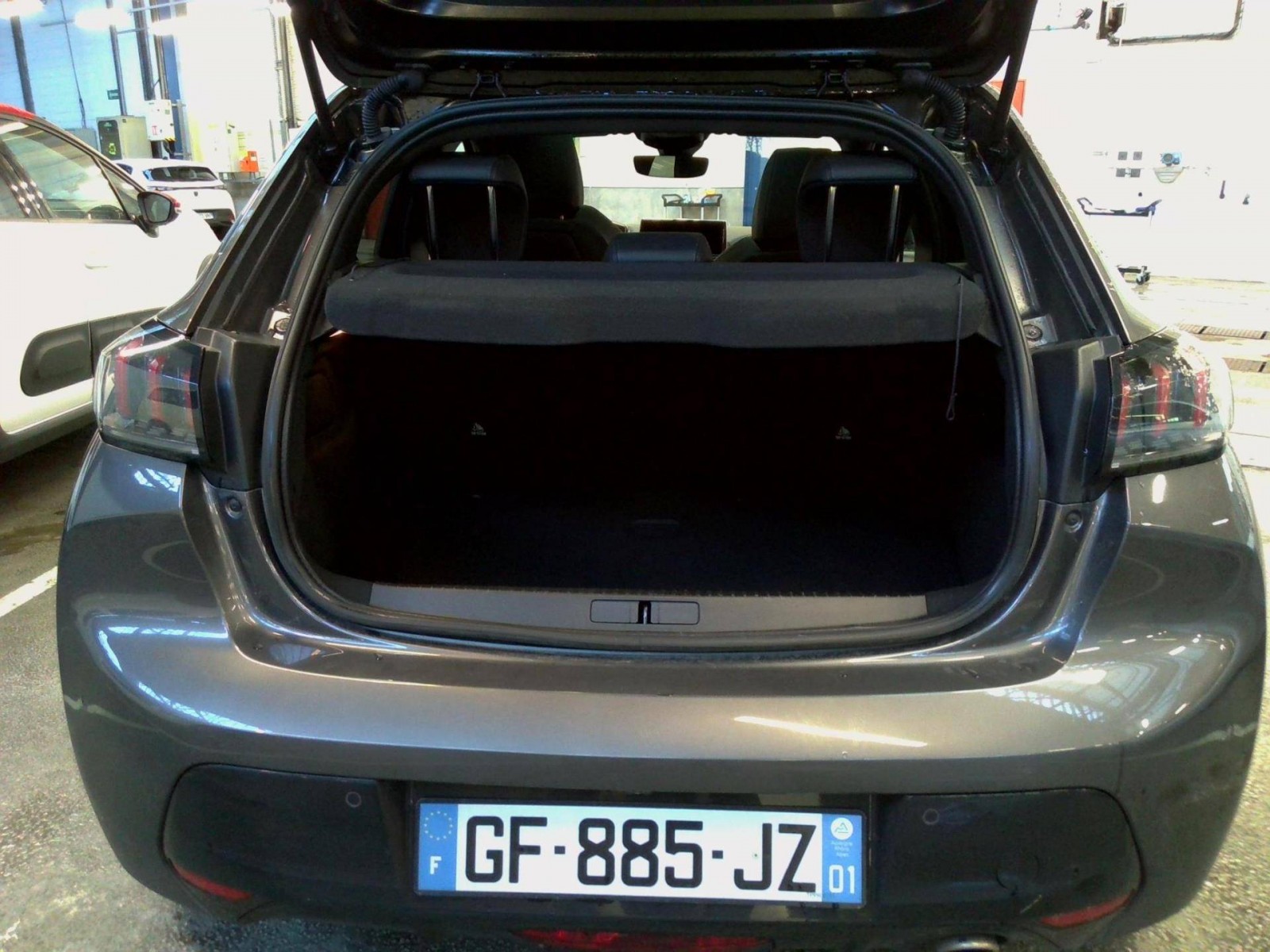 PEUGEOT - 208 - #183087 - 3