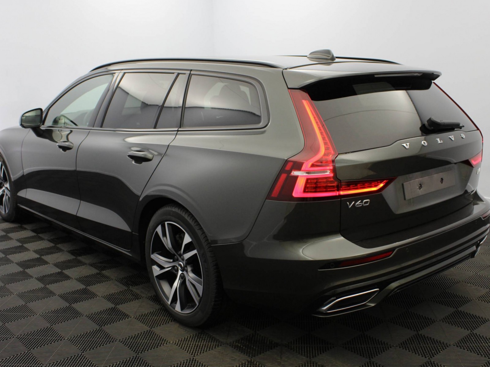 VOLVO - V60 - #171997 - 17