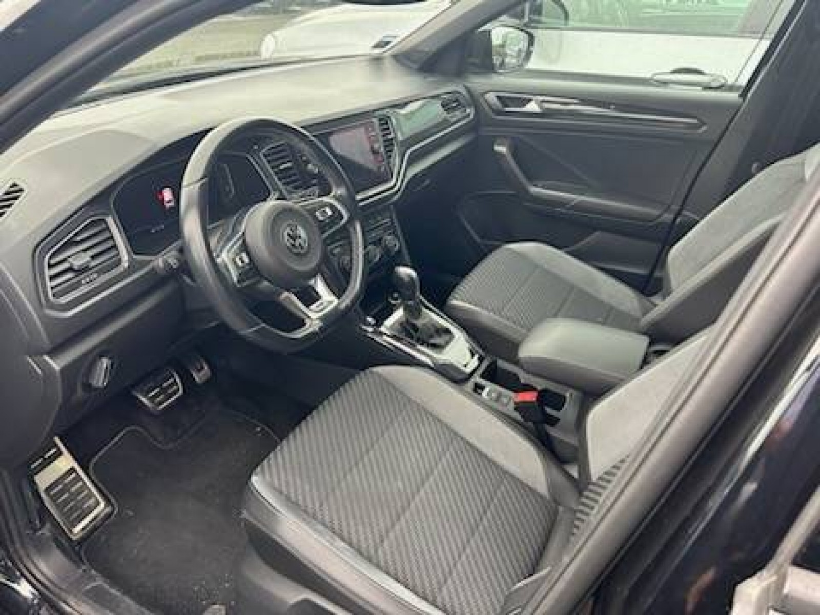 VOLKSWAGEN - T-ROC - #183096 - 2