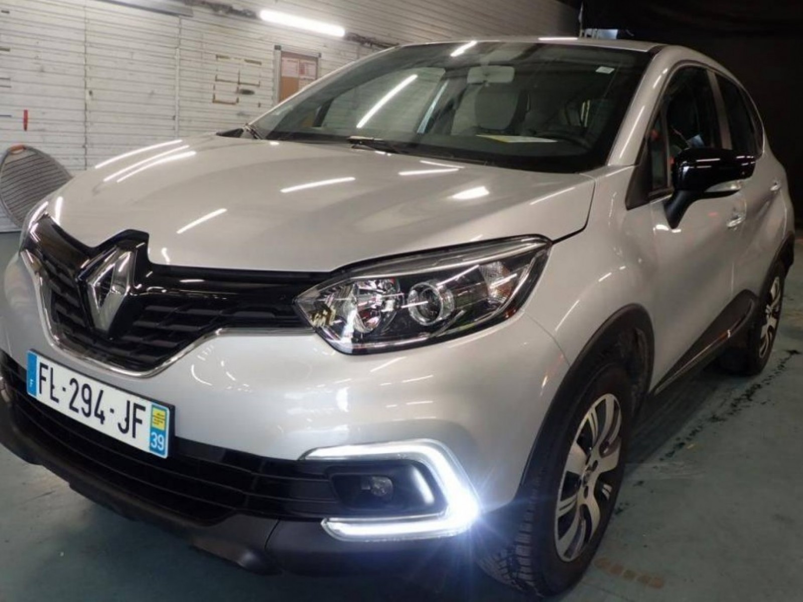 RENAULT - CAPTUR BUSINESS - #183117 - 10