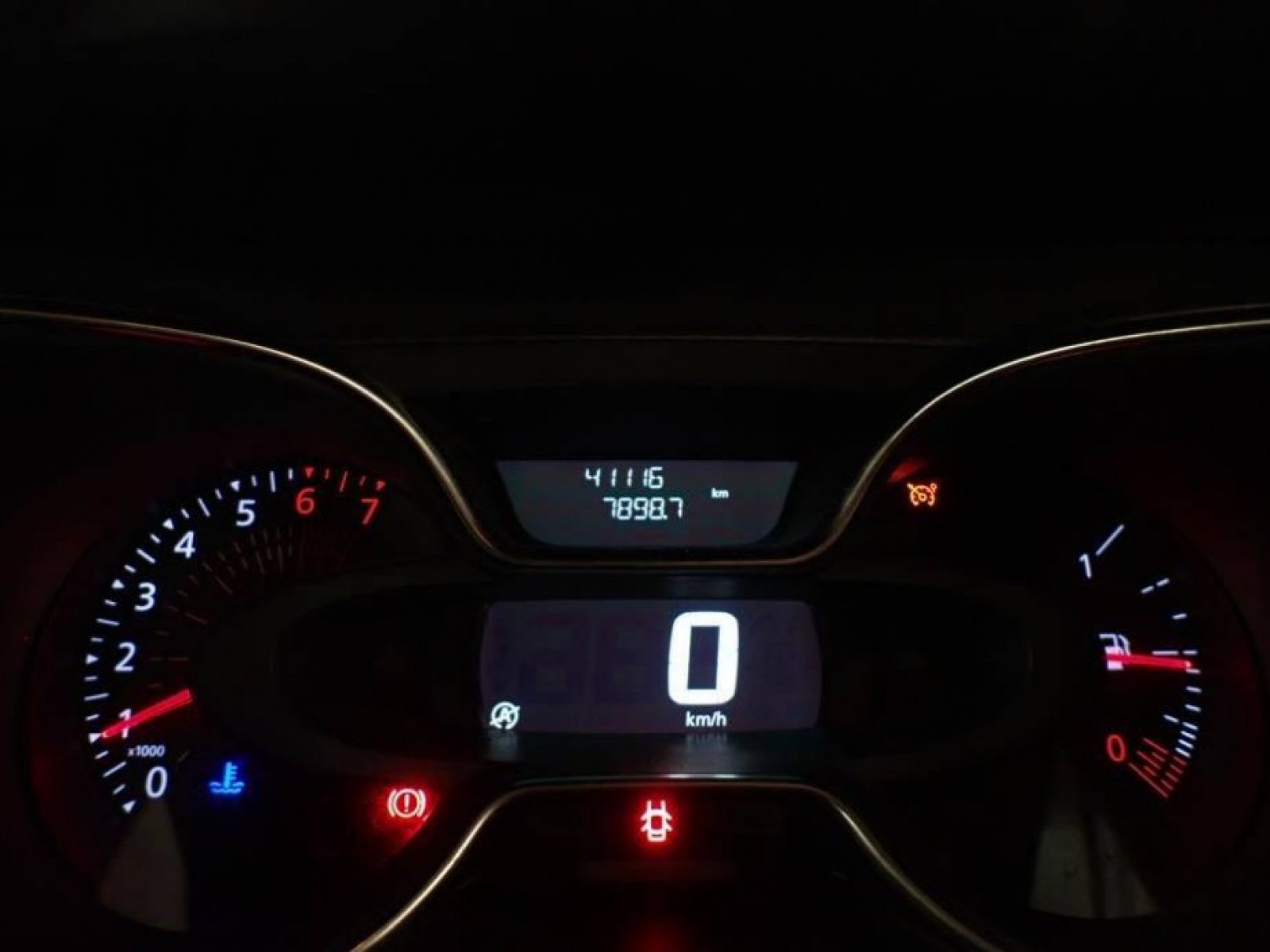 RENAULT - CAPTUR BUSINESS - #183117 - 17