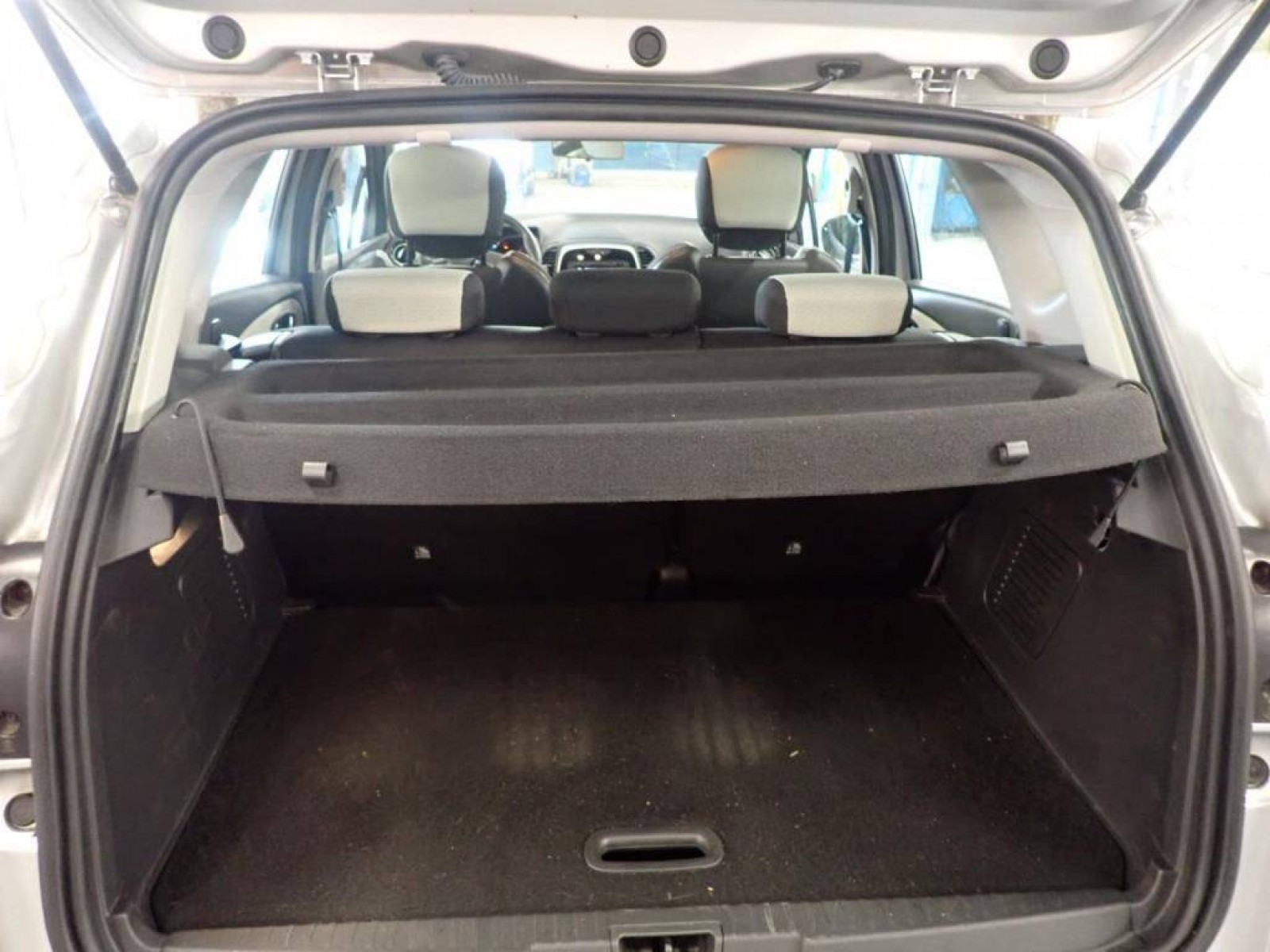RENAULT - CAPTUR BUSINESS - #183117 - 8